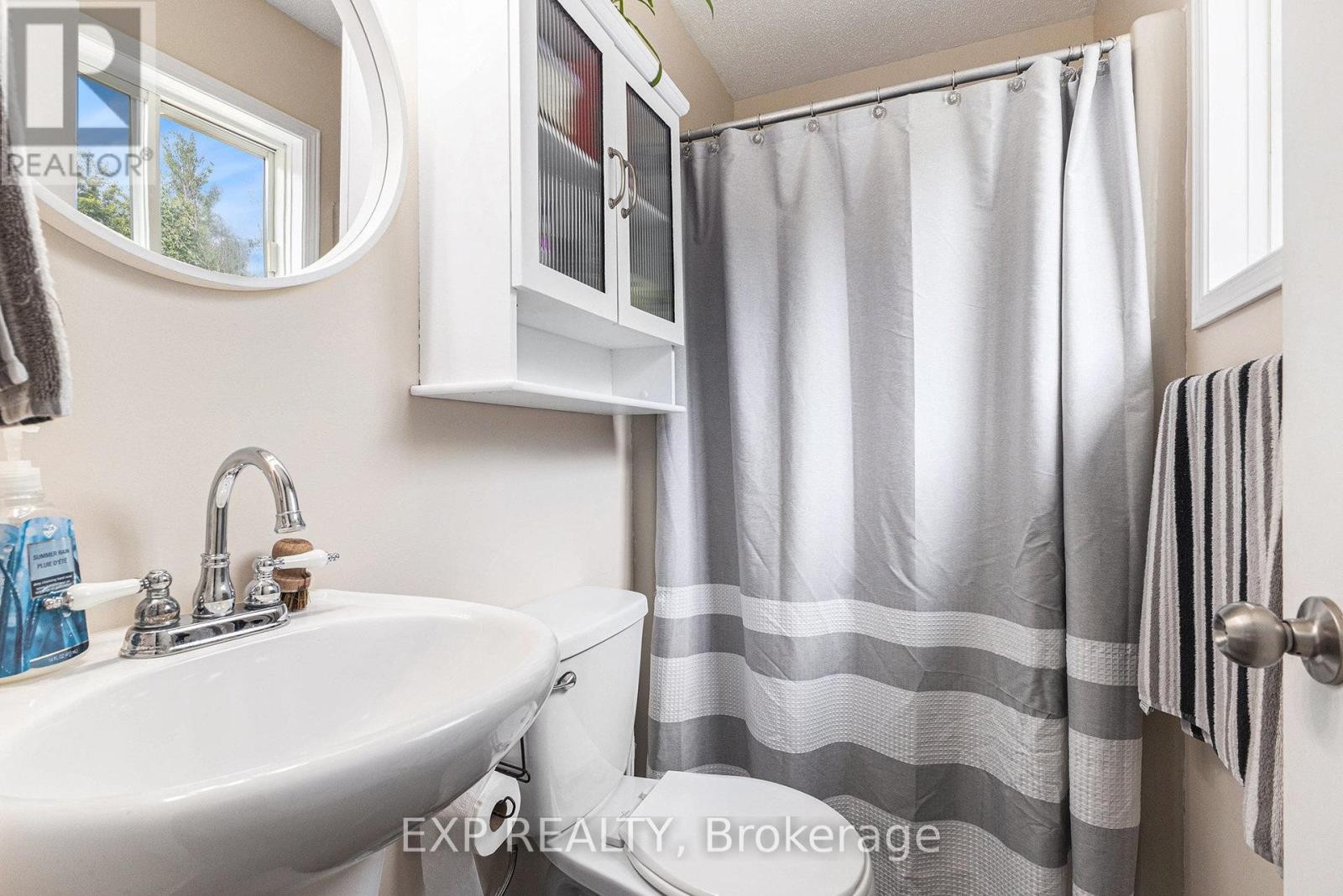 












502 BENNETT ROAD

,
North Grenville,




Ontario
K0G1J0

