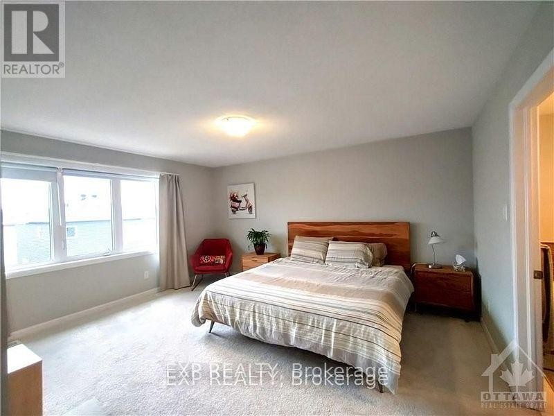 












43 SWEET PEA WAY

,
Ottawa,




Ontario
K2T0P2

