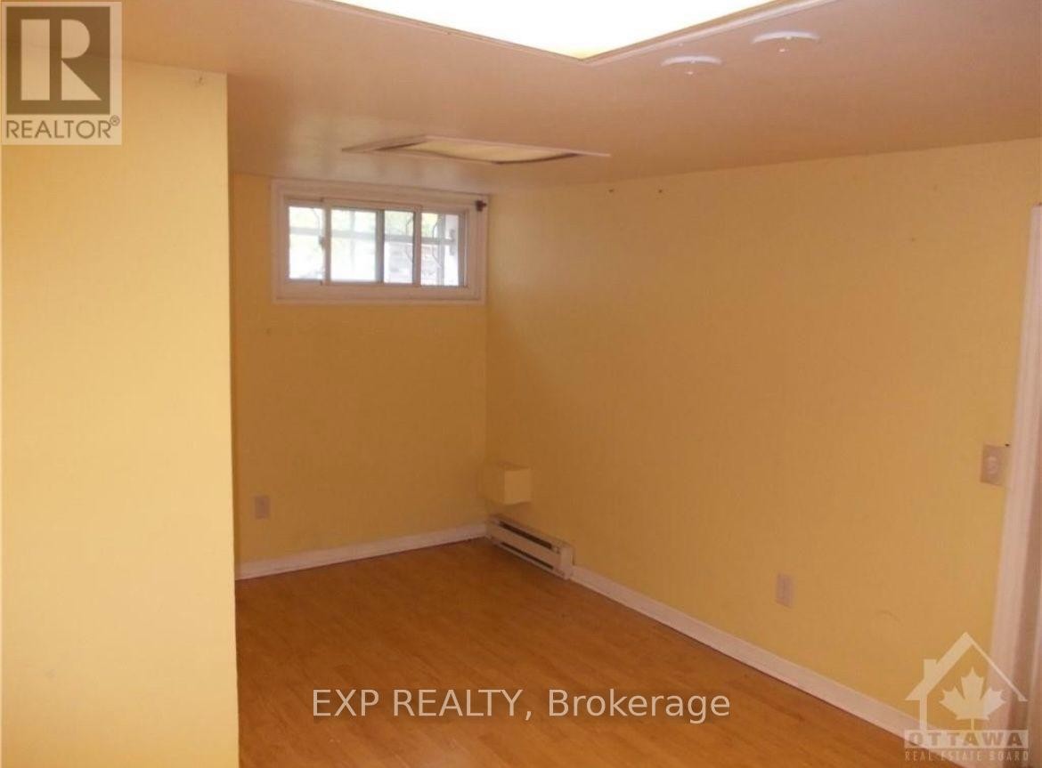 












23 LOWREY STREET

,
Ottawa,




Ontario
K1Y2S5


