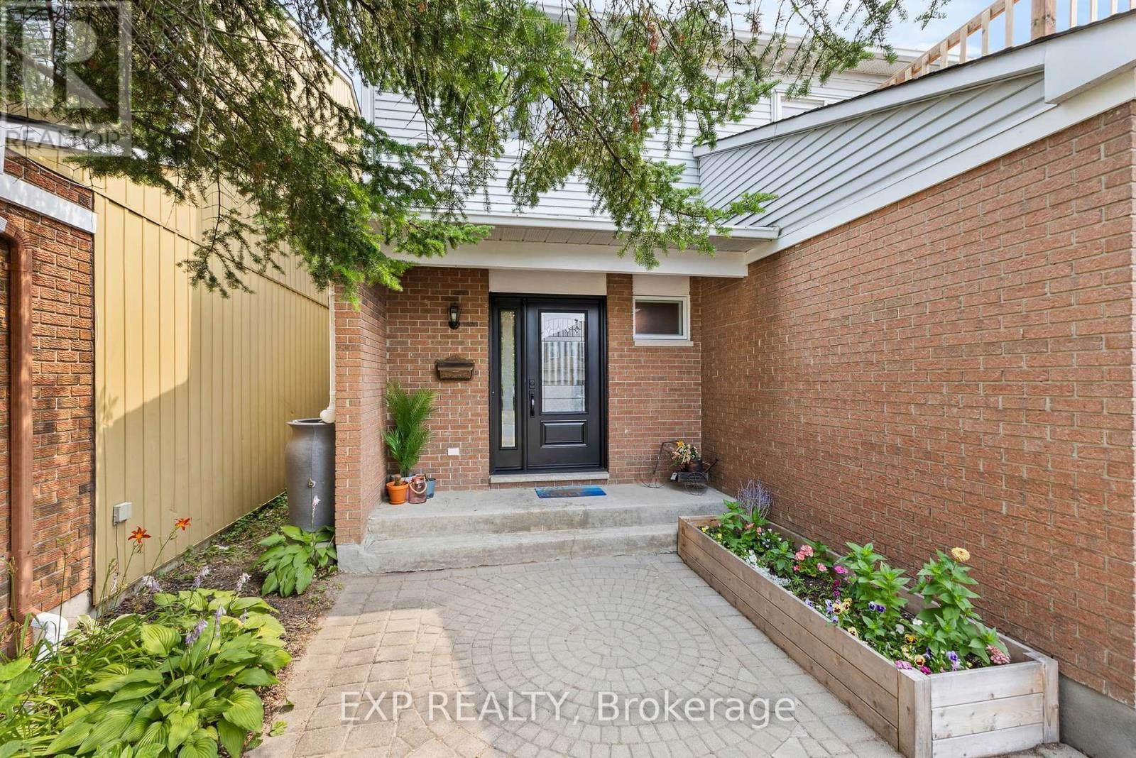 












41 BLUEGRASS DRIVE

,
Ottawa,




Ontario
K2M1G2

