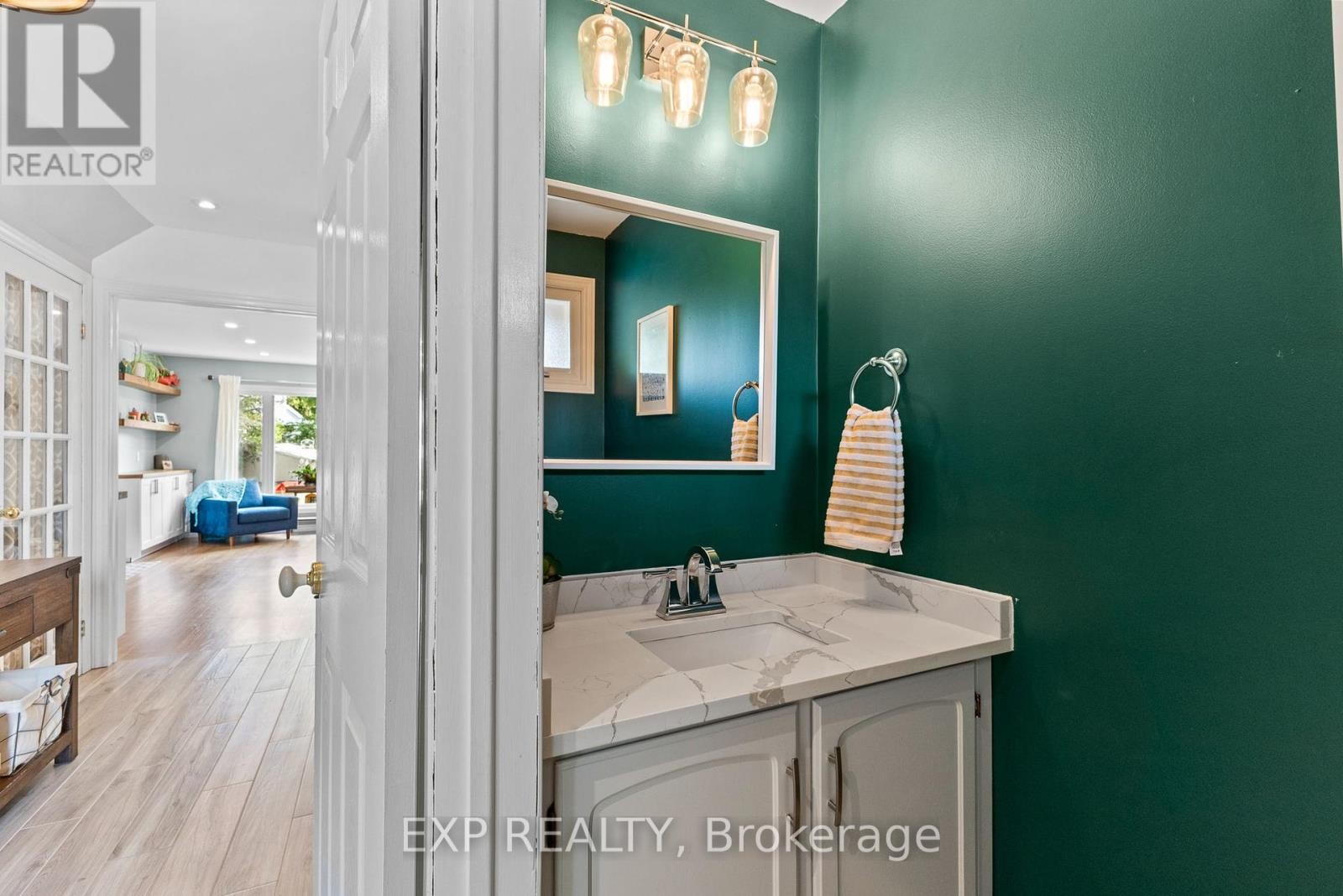 












41 BLUEGRASS DRIVE

,
Ottawa,




Ontario
K2M1G2

