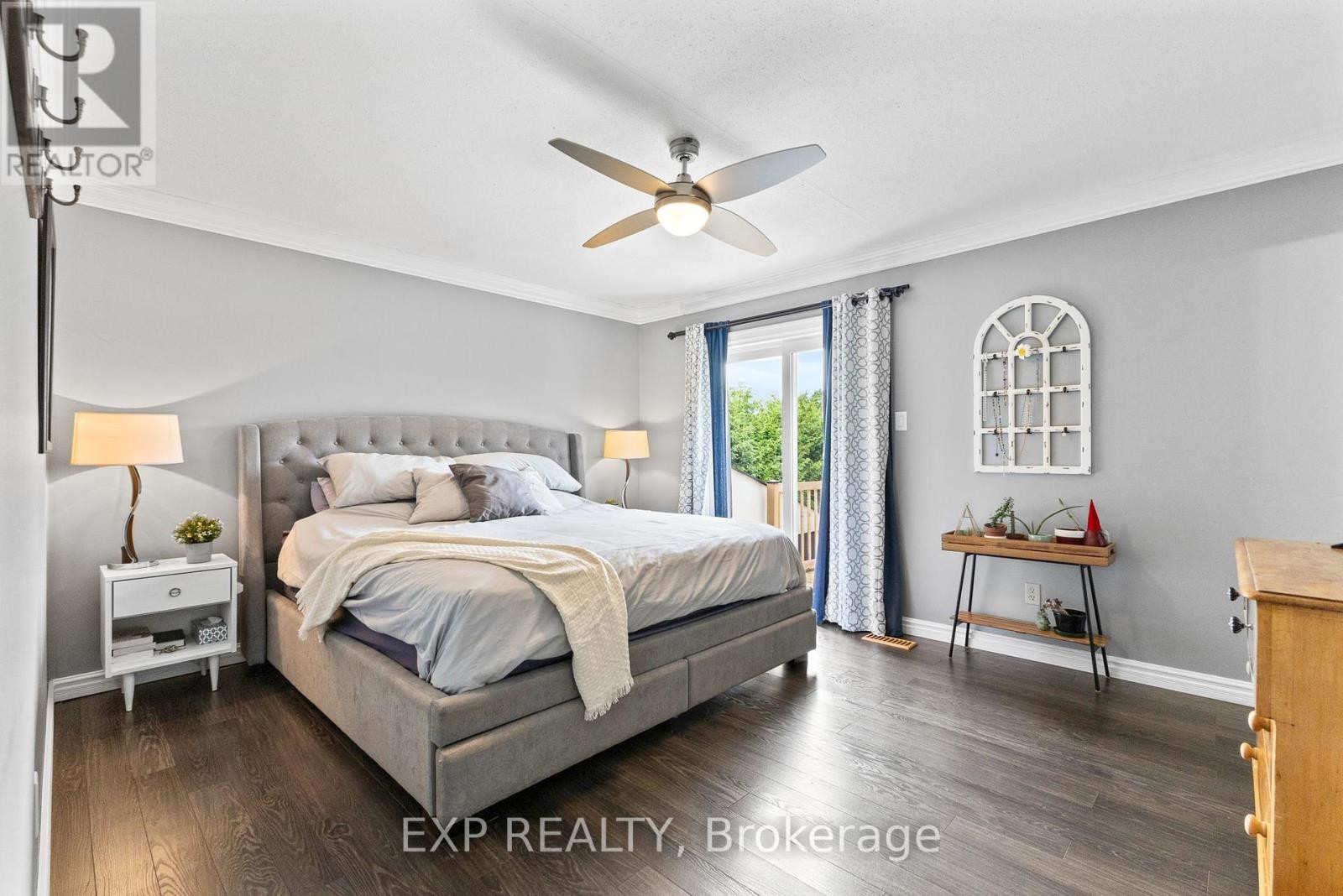 












41 BLUEGRASS DRIVE

,
Ottawa,




Ontario
K2M1G2

