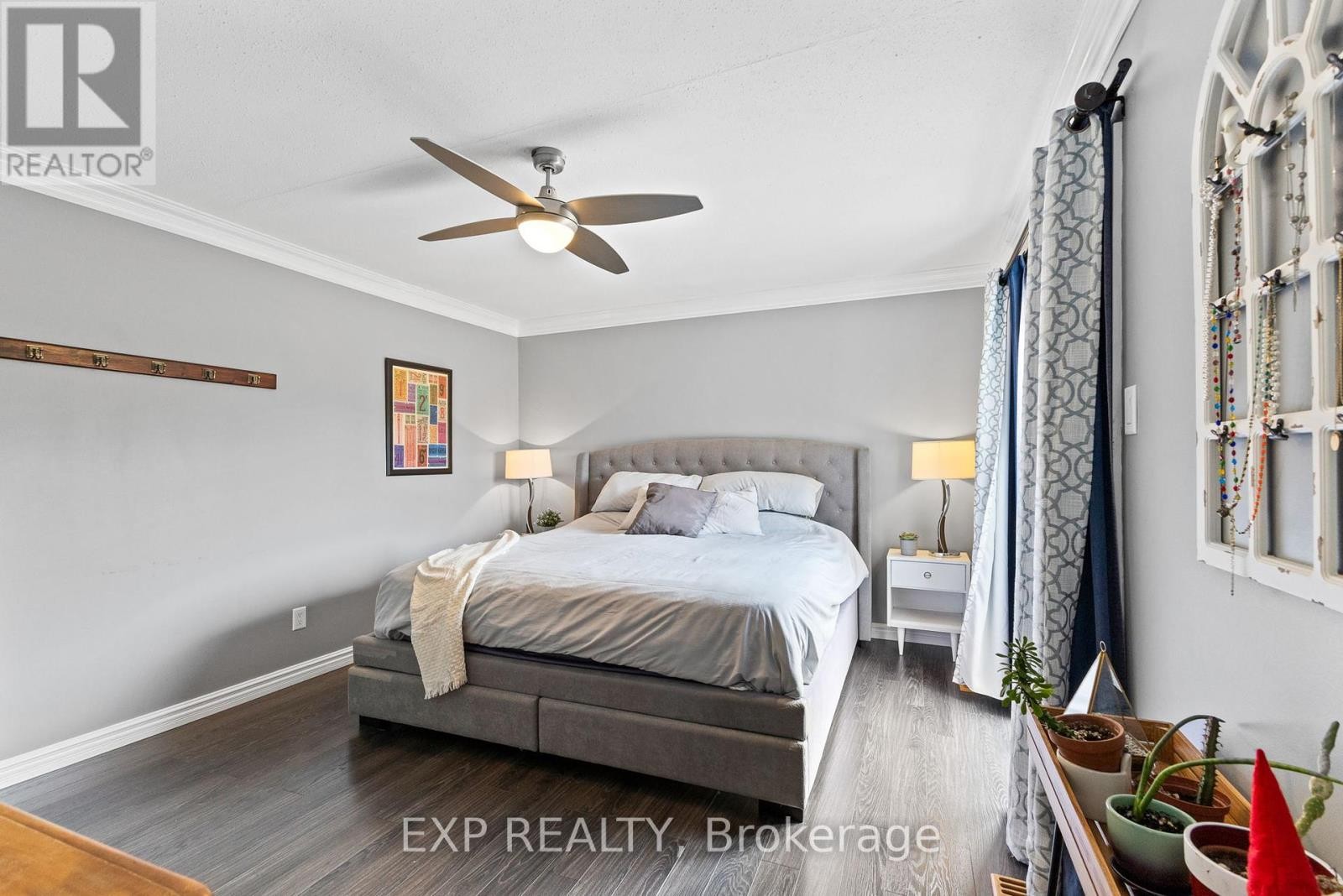 












41 BLUEGRASS DRIVE

,
Ottawa,




Ontario
K2M1G2

