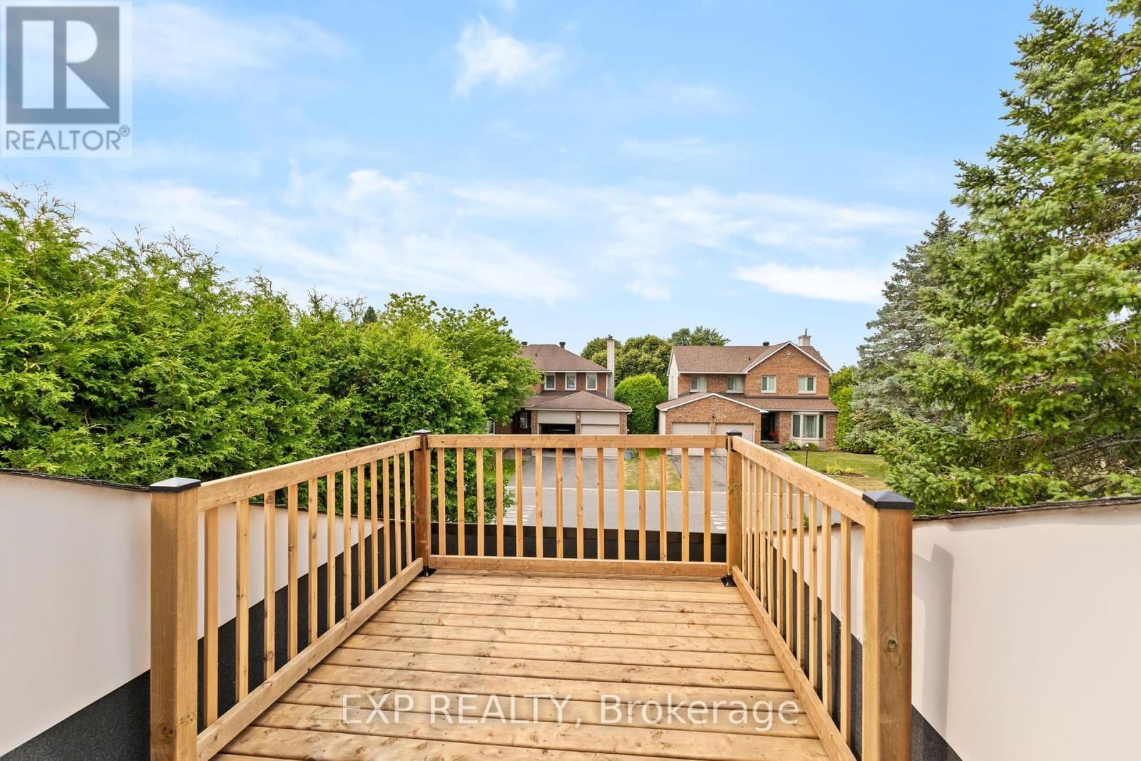 












41 BLUEGRASS DRIVE

,
Ottawa,




Ontario
K2M1G2

