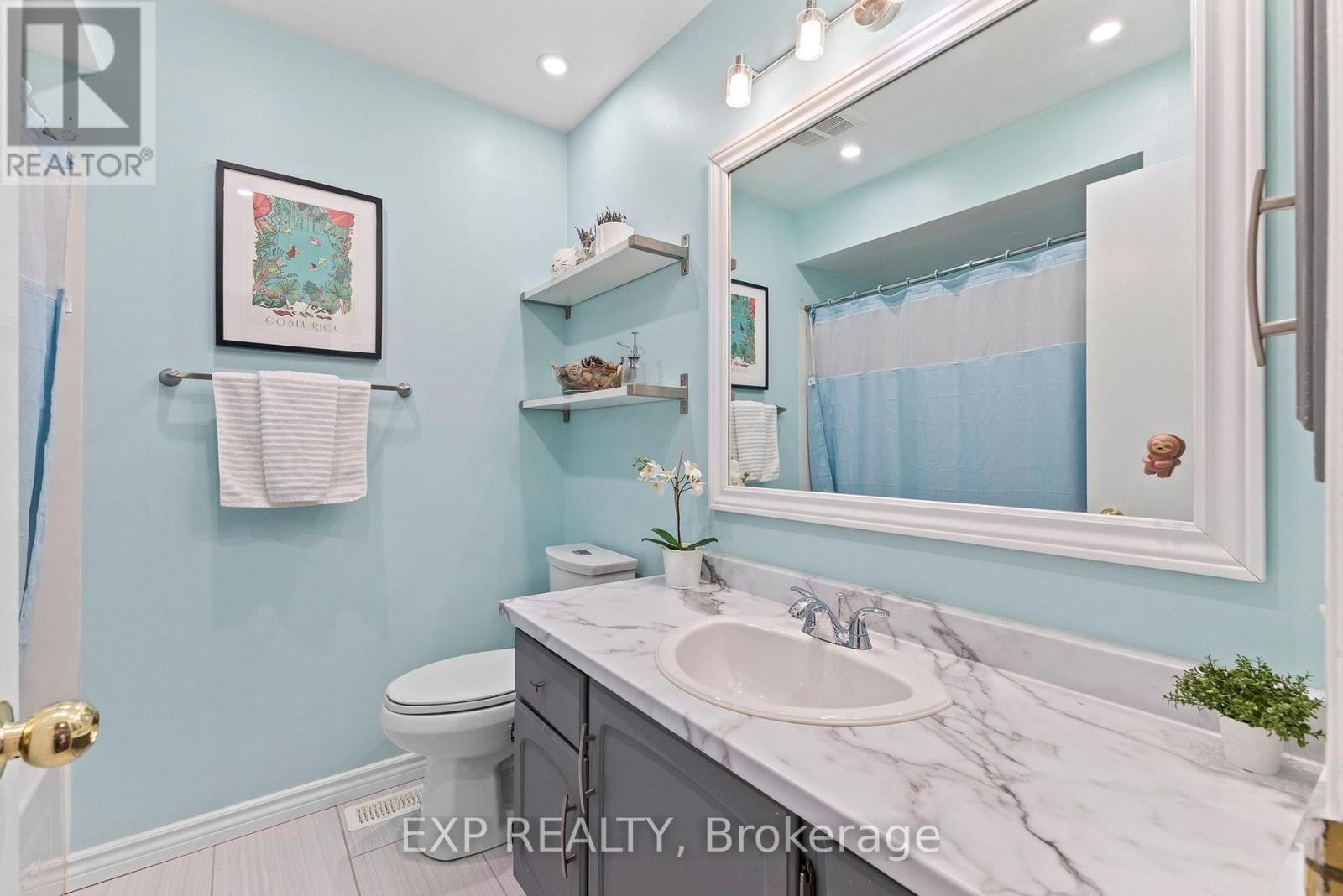 












41 BLUEGRASS DRIVE

,
Ottawa,




Ontario
K2M1G2

