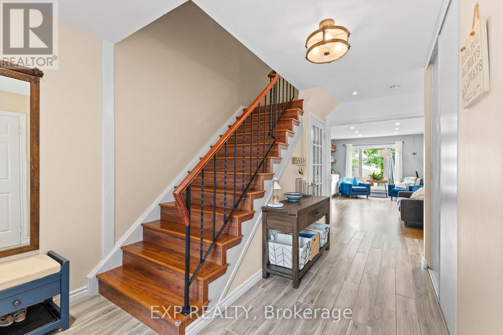 












41 BLUEGRASS DRIVE

,
Ottawa,




Ontario
K2M1G2

