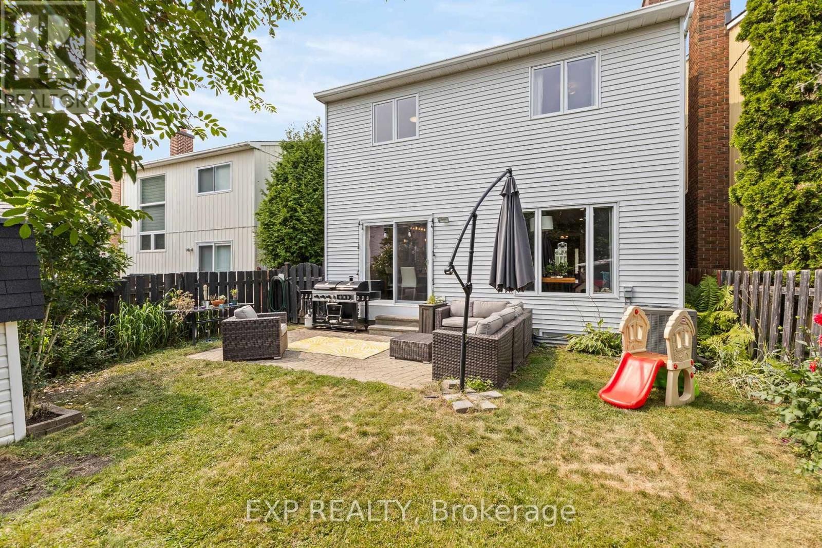 












41 BLUEGRASS DRIVE

,
Ottawa,




Ontario
K2M1G2

