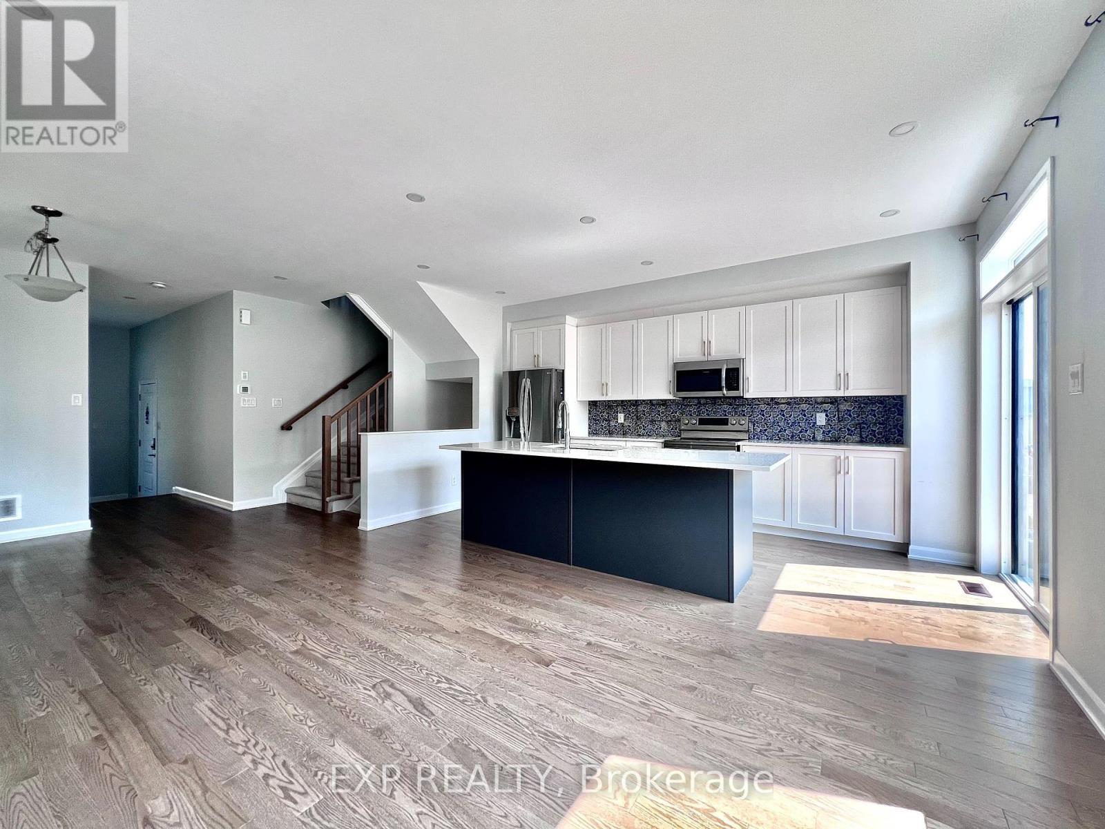 












343 RAHEEN COURT

,
Ottawa,




Ontario
K2J7C2

