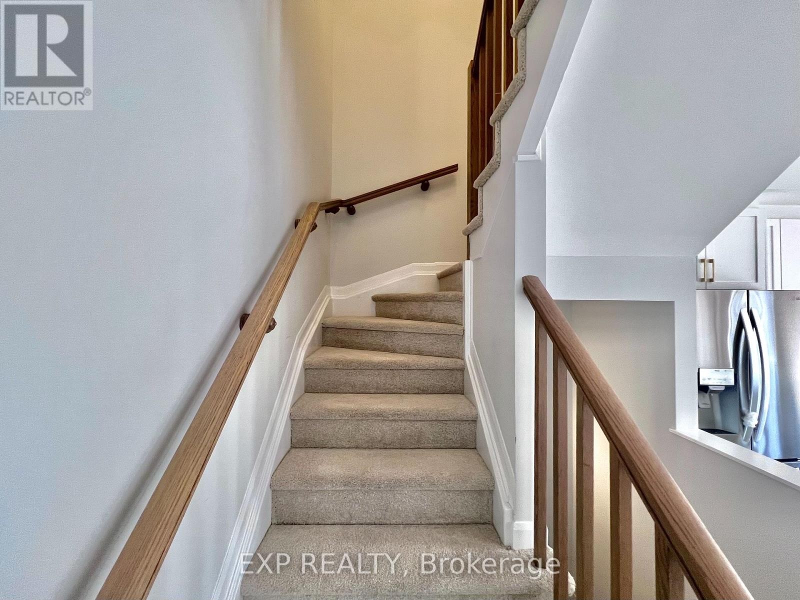 












343 RAHEEN COURT

,
Ottawa,




Ontario
K2J7C2

