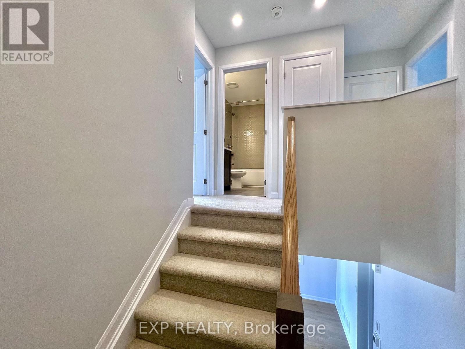 












343 RAHEEN COURT

,
Ottawa,




Ontario
K2J7C2

