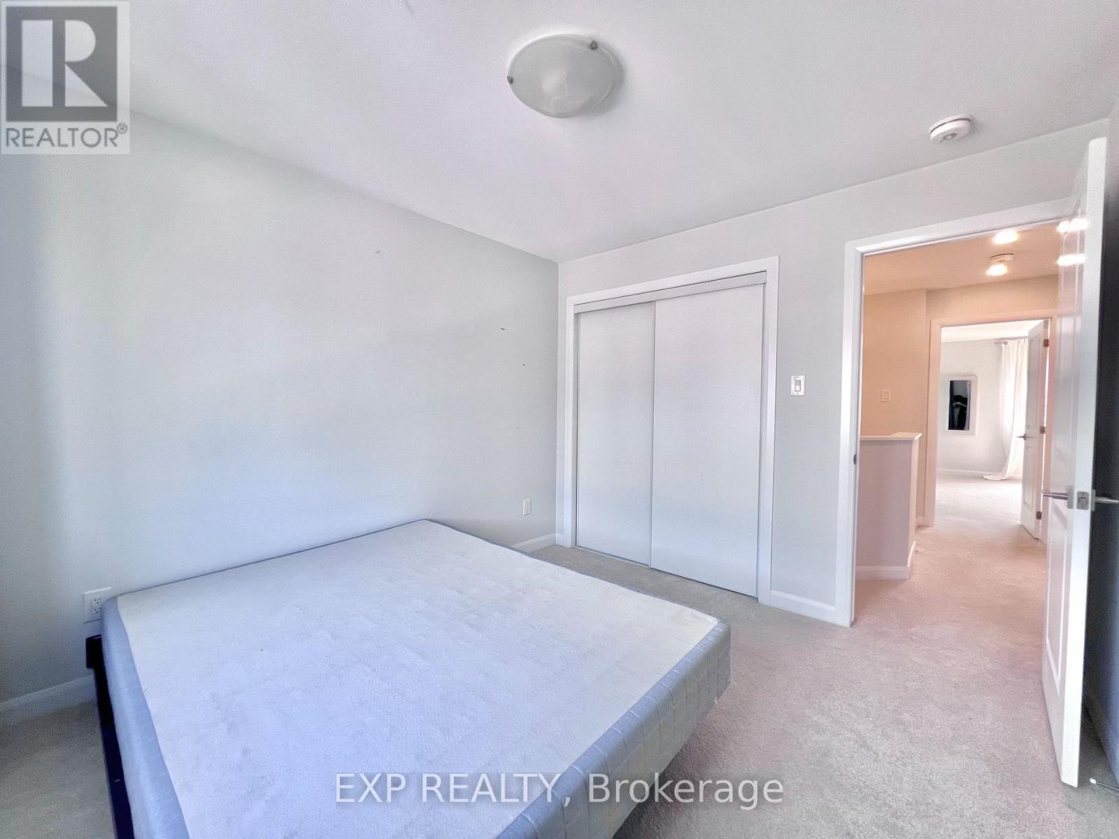












343 RAHEEN COURT

,
Ottawa,




Ontario
K2J7C2

