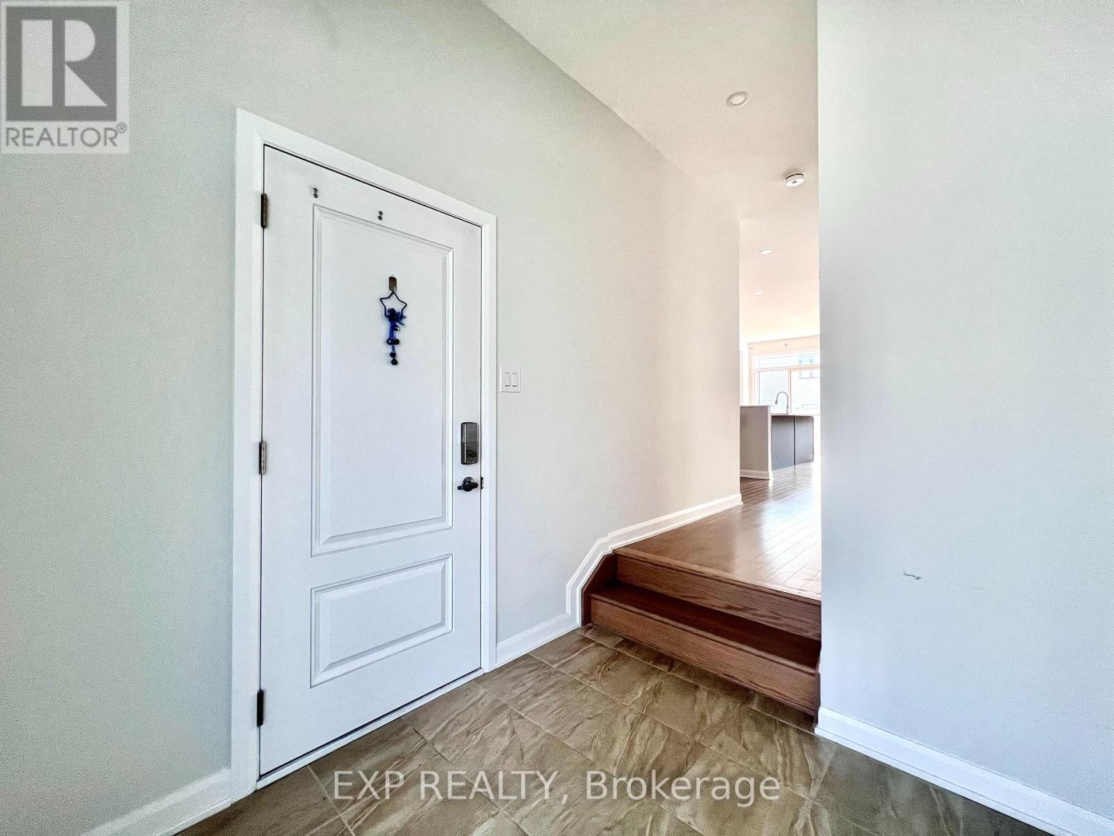 












343 RAHEEN COURT

,
Ottawa,




Ontario
K2J7C2


