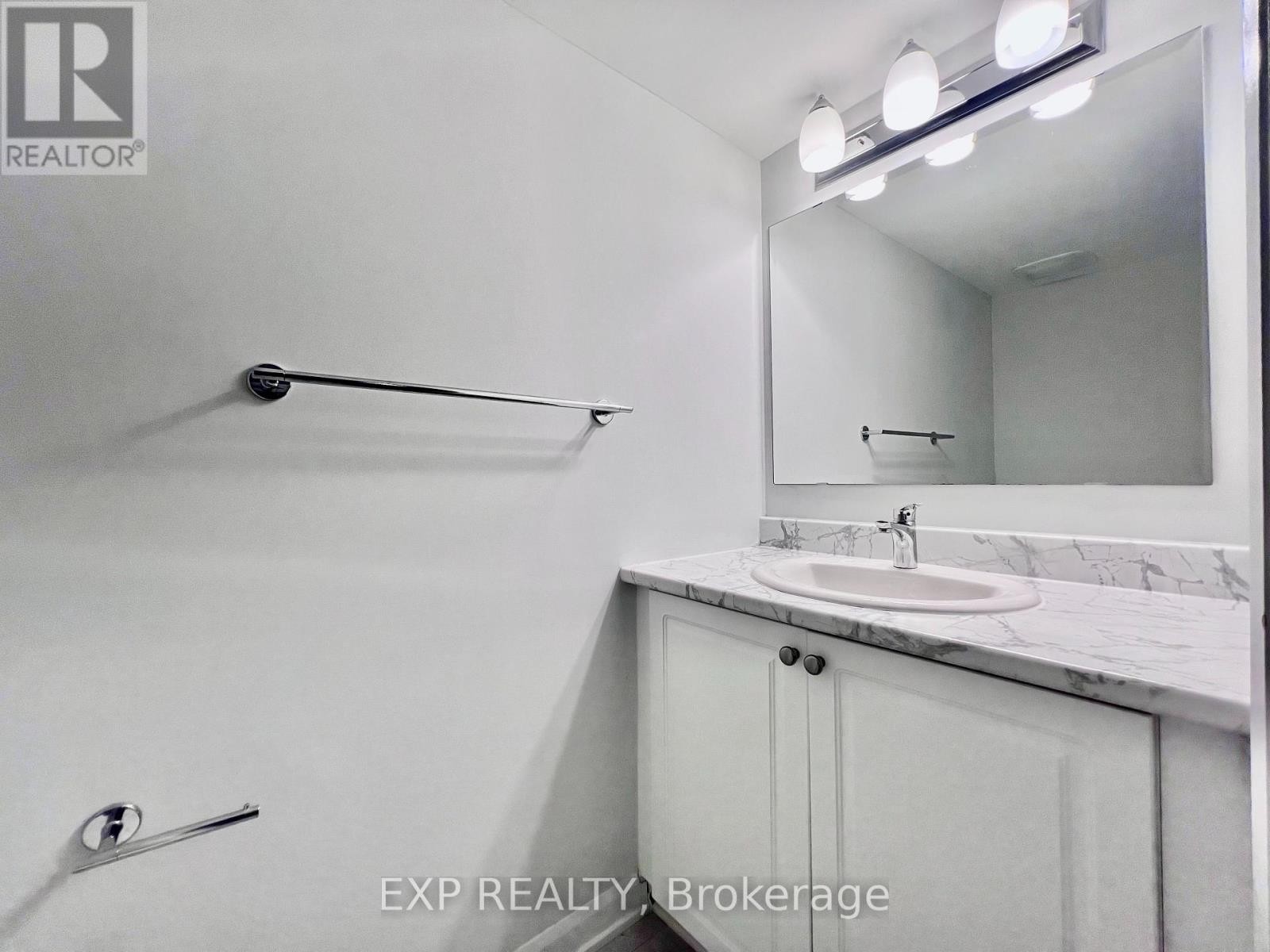












343 RAHEEN COURT

,
Ottawa,




Ontario
K2J7C2

