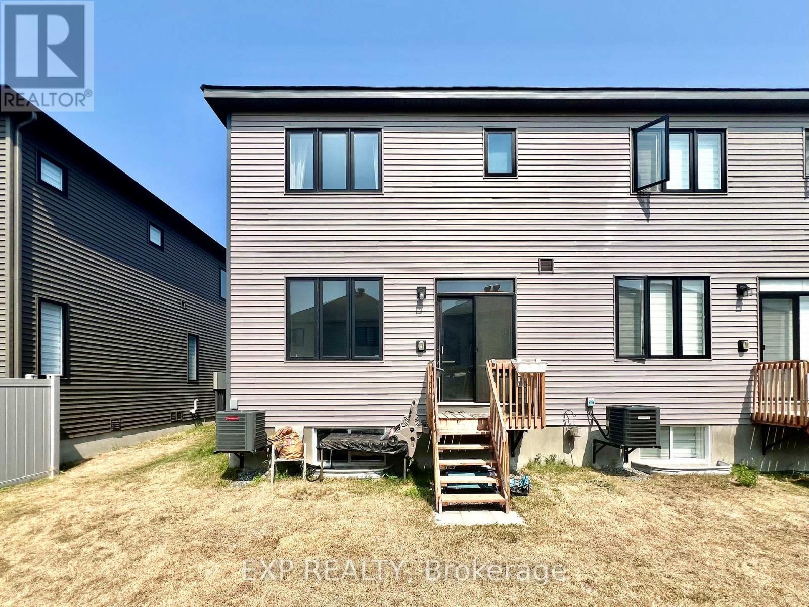 












343 RAHEEN COURT

,
Ottawa,




Ontario
K2J7C2

