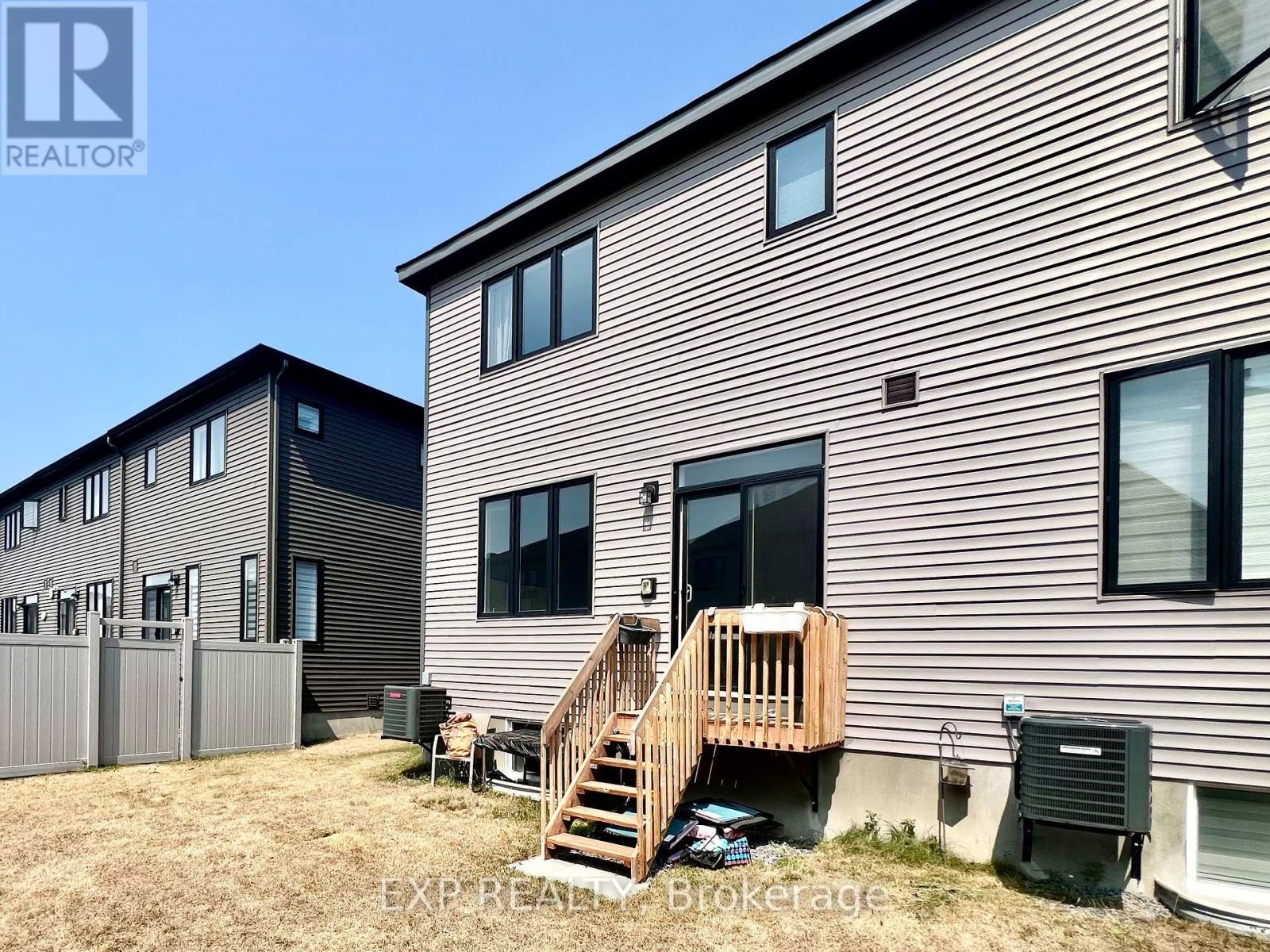 












343 RAHEEN COURT

,
Ottawa,




Ontario
K2J7C2

