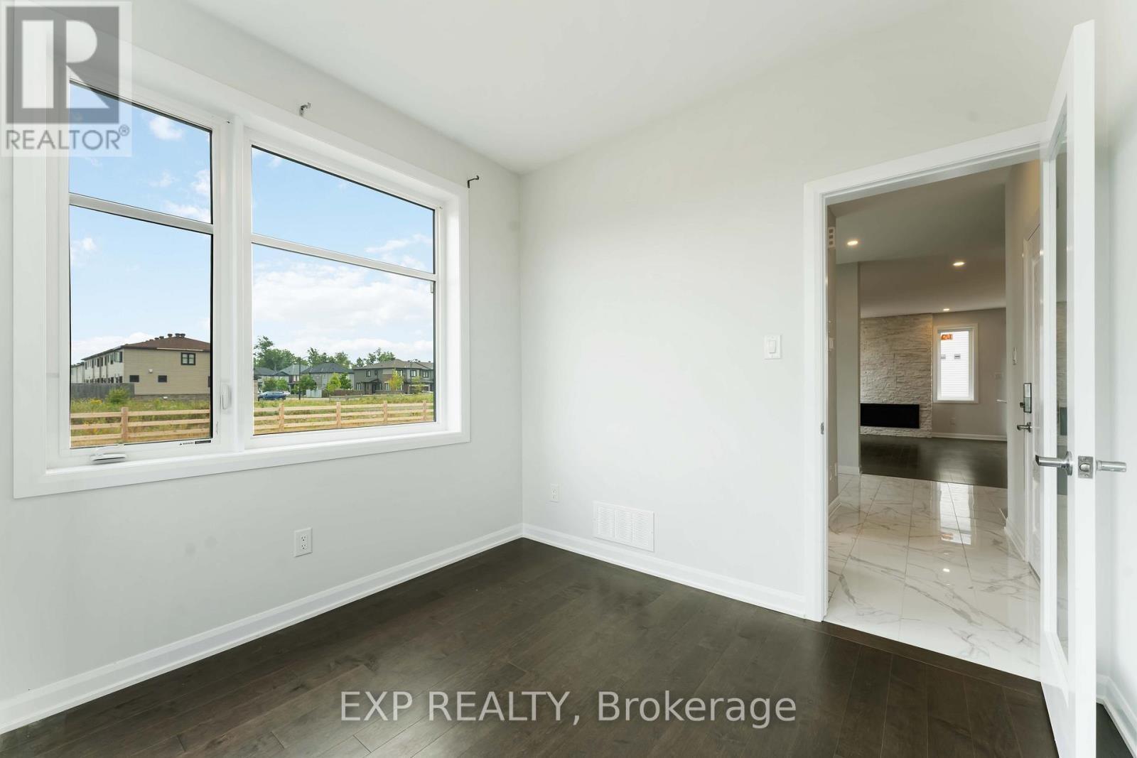 












729 DONERAILE WALK

,
Ottawa,




Ontario
K2J7B9


