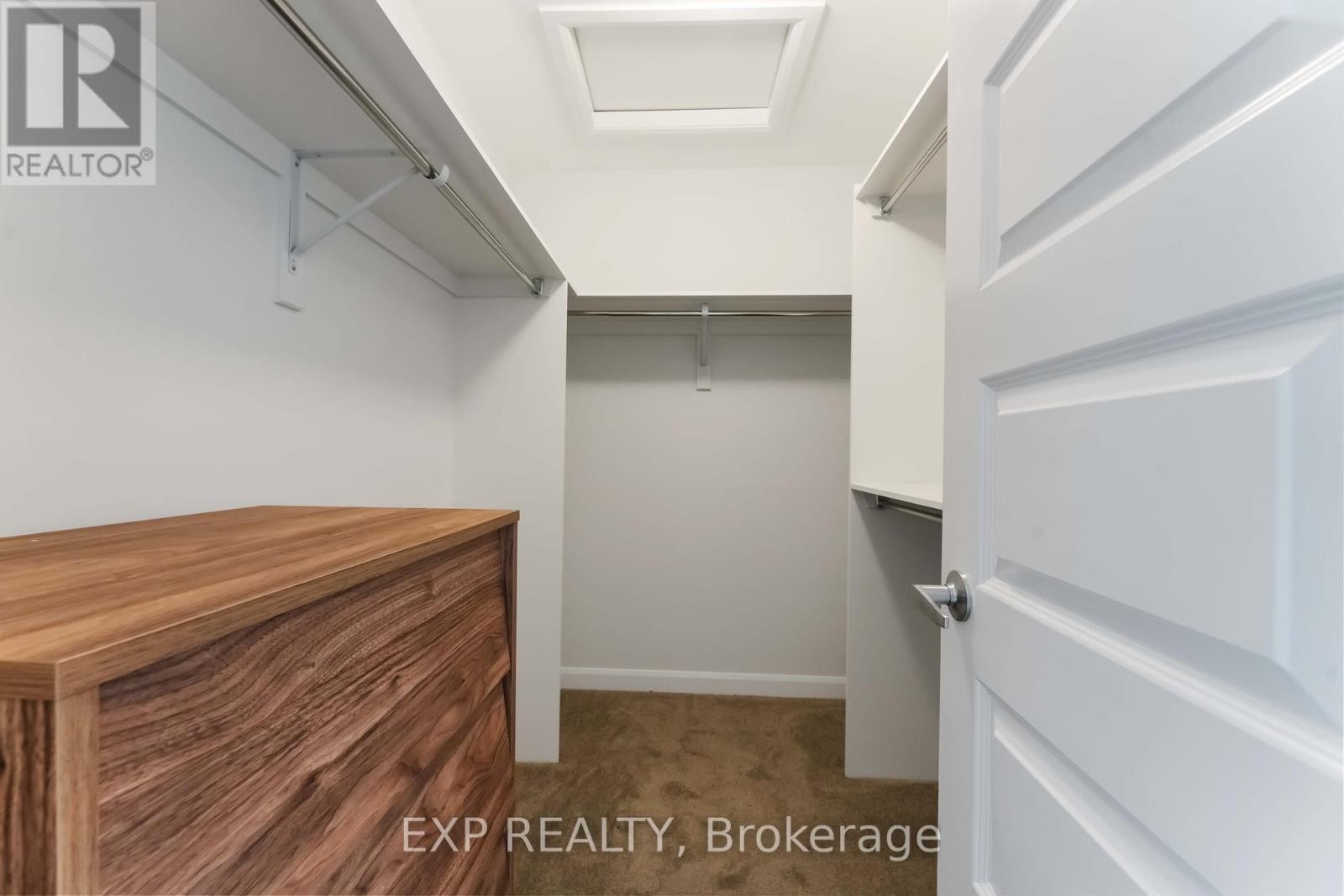 












729 DONERAILE WALK

,
Ottawa,




Ontario
K2J7B9

