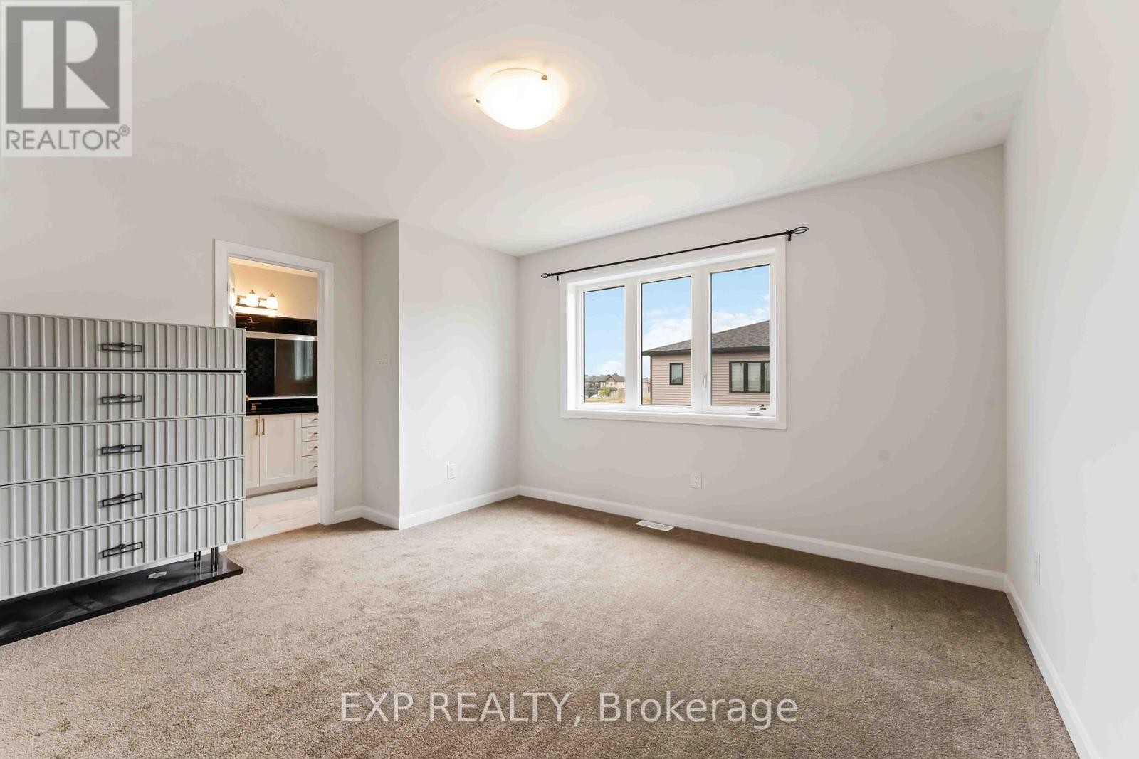 












729 DONERAILE WALK

,
Ottawa,




Ontario
K2J7B9

