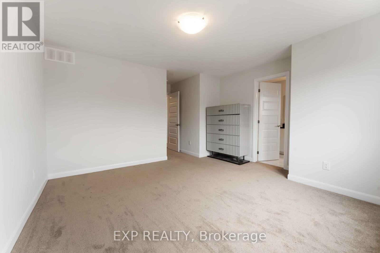 












729 DONERAILE WALK

,
Ottawa,




Ontario
K2J7B9

