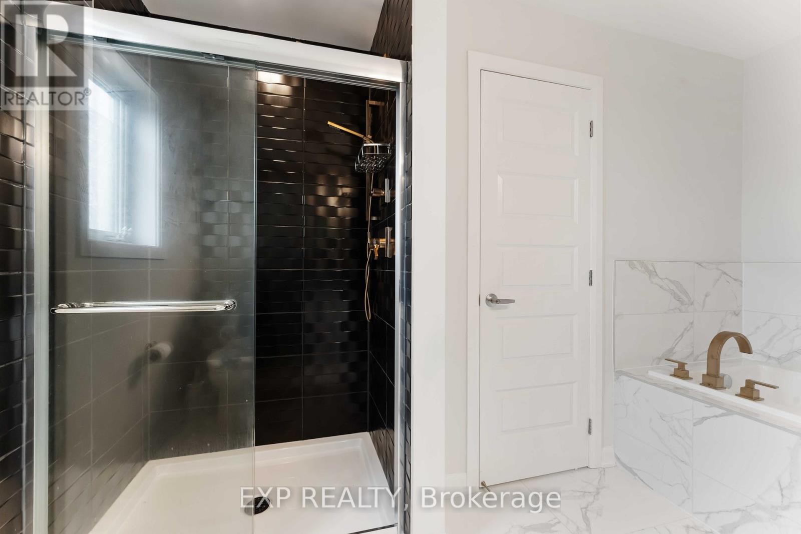 












729 DONERAILE WALK

,
Ottawa,




Ontario
K2J7B9

