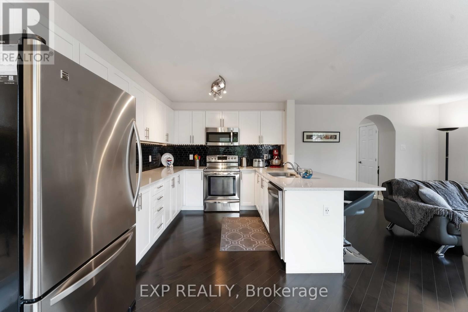 












226 PAR-LA-VILLE CIRCLE

,
Ottawa,




Ontario
K2S0T6

