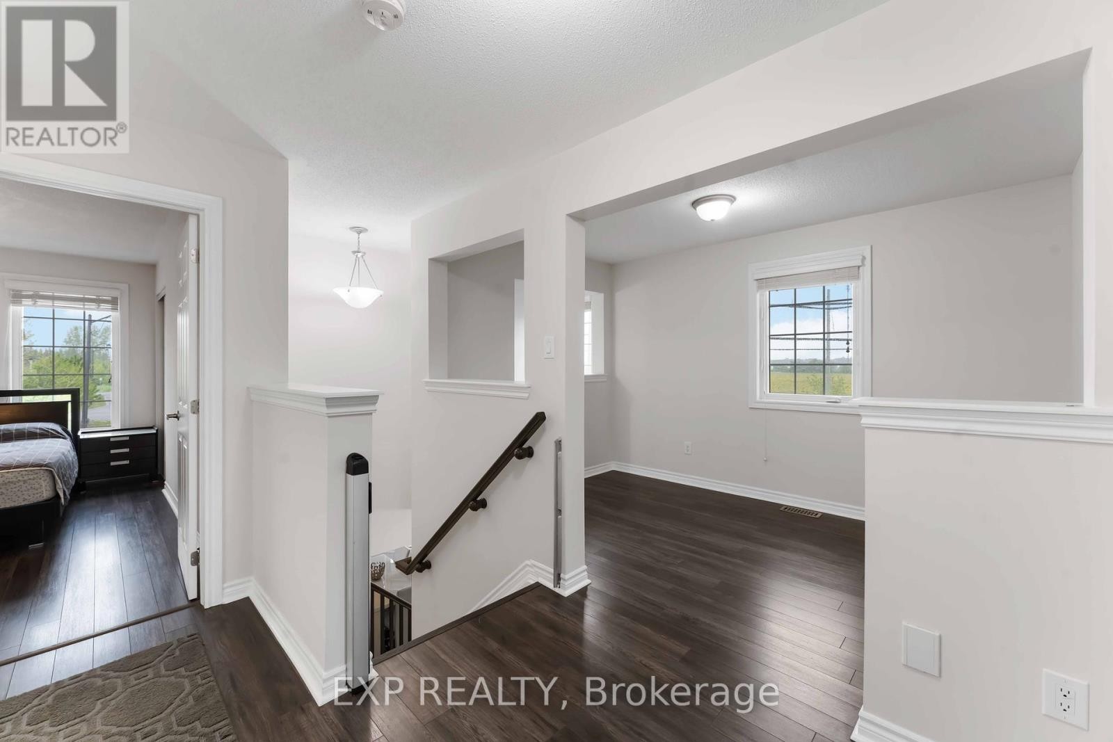 












226 PAR-LA-VILLE CIRCLE

,
Ottawa,




Ontario
K2S0T6

