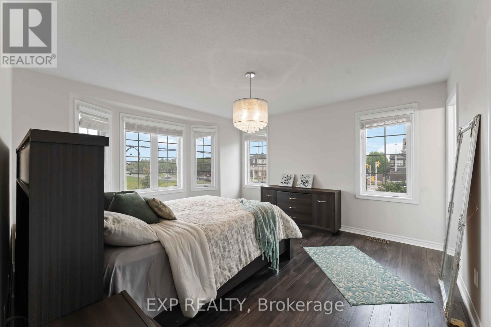 












226 PAR-LA-VILLE CIRCLE

,
Ottawa,




Ontario
K2S0T6

