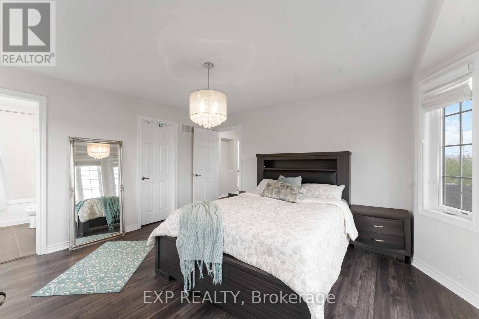 












226 PAR-LA-VILLE CIRCLE

,
Ottawa,




Ontario
K2S0T6

