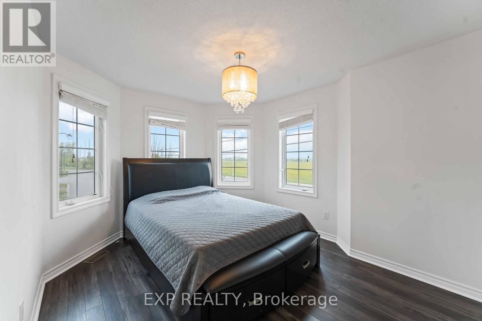 












226 PAR-LA-VILLE CIRCLE

,
Ottawa,




Ontario
K2S0T6

