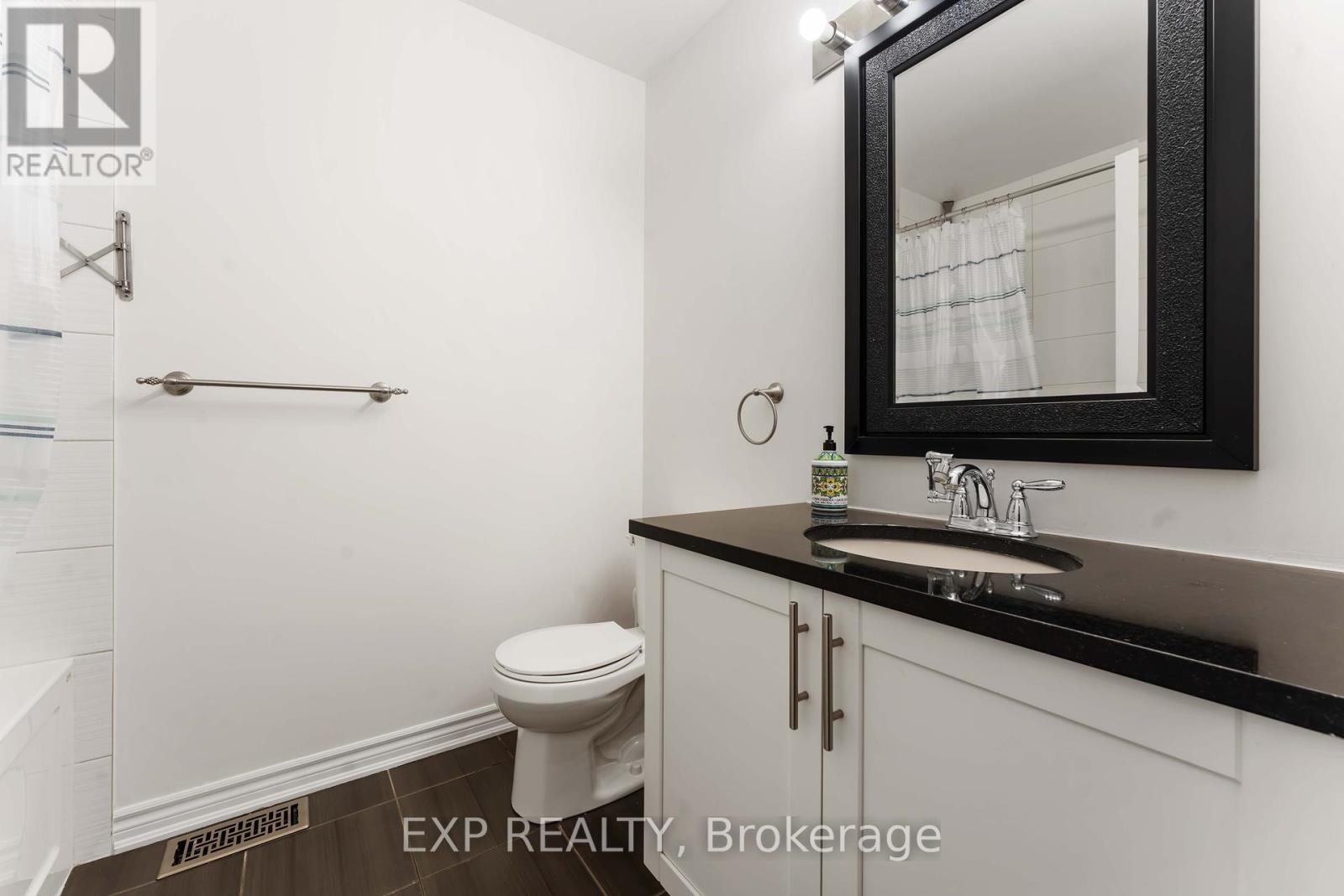 












226 PAR-LA-VILLE CIRCLE

,
Ottawa,




Ontario
K2S0T6

