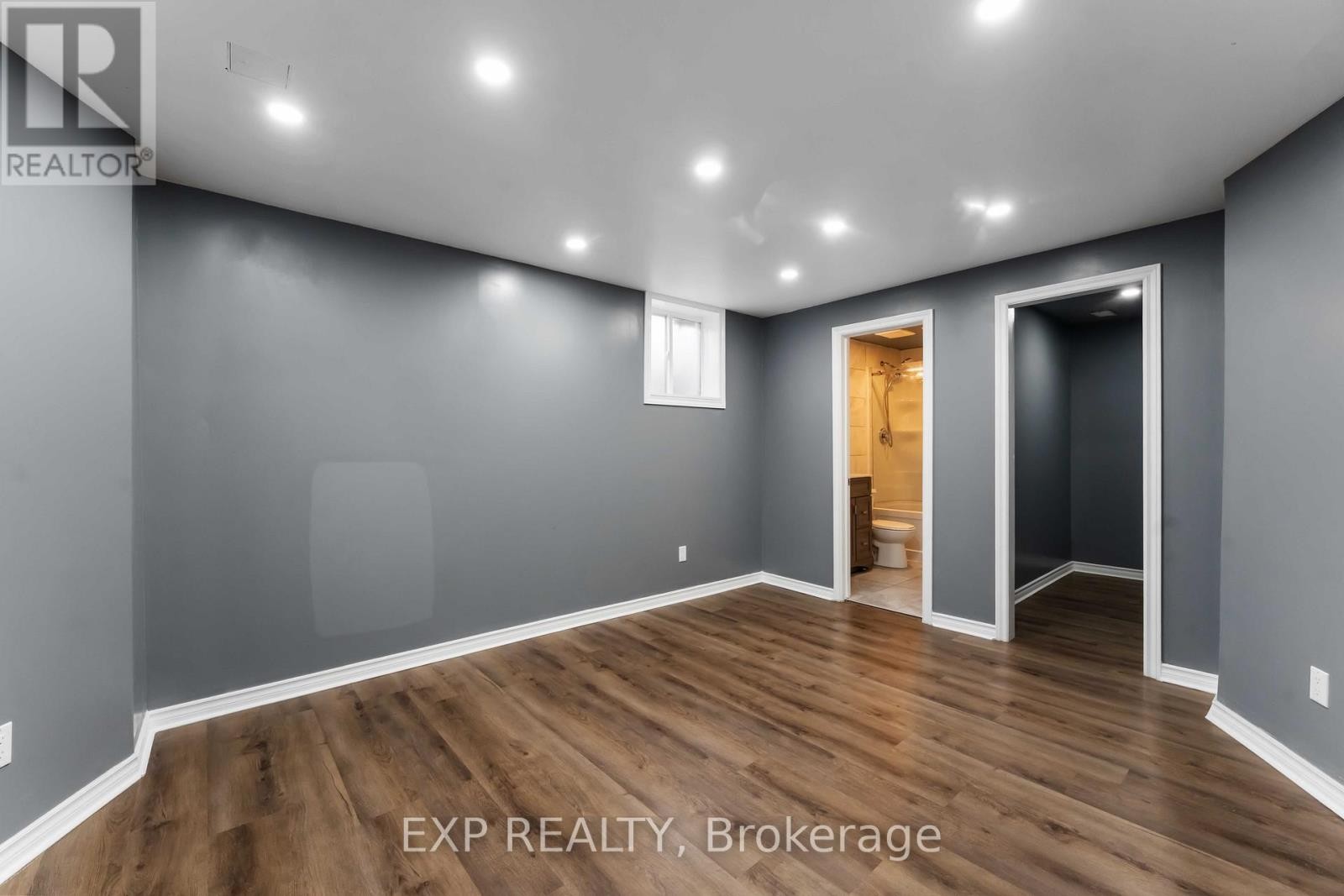 












226 PAR-LA-VILLE CIRCLE

,
Ottawa,




Ontario
K2S0T6

