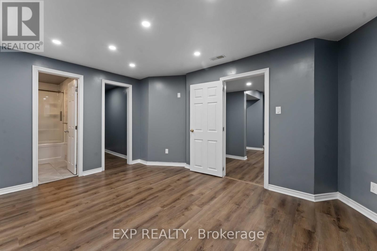 












226 PAR-LA-VILLE CIRCLE

,
Ottawa,




Ontario
K2S0T6

