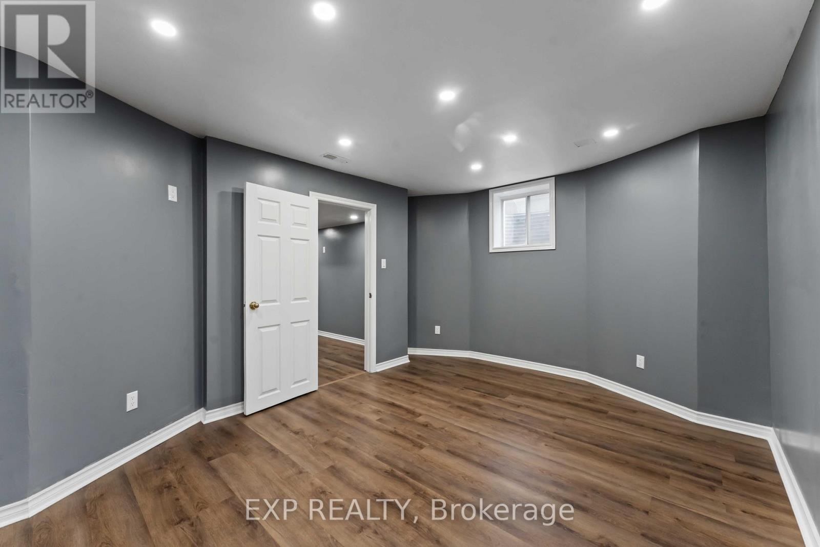 












226 PAR-LA-VILLE CIRCLE

,
Ottawa,




Ontario
K2S0T6

