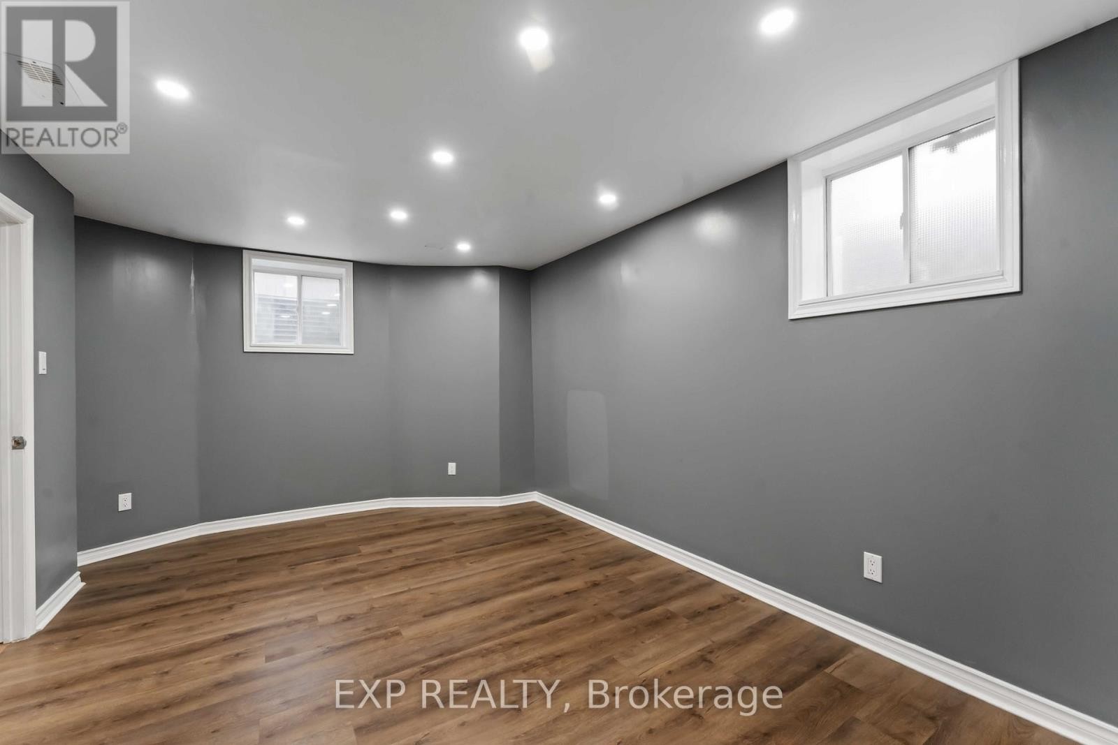 












226 PAR-LA-VILLE CIRCLE

,
Ottawa,




Ontario
K2S0T6

