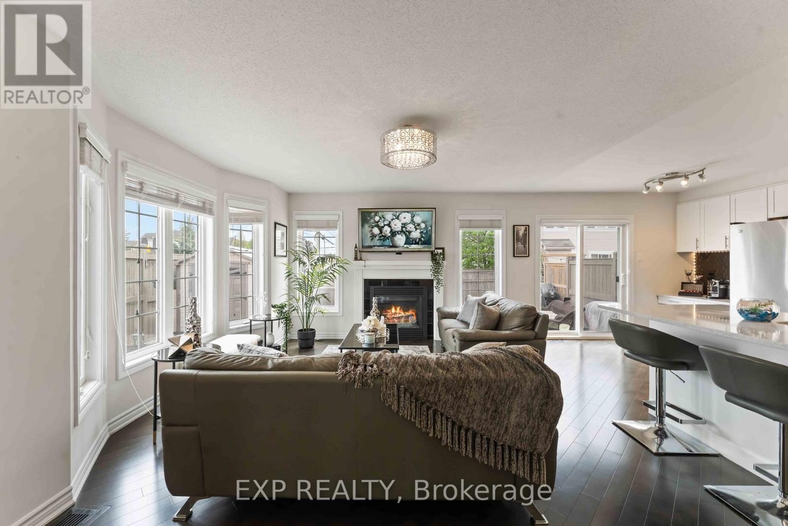 












226 PAR-LA-VILLE CIRCLE

,
Ottawa,




Ontario
K2S0T6

