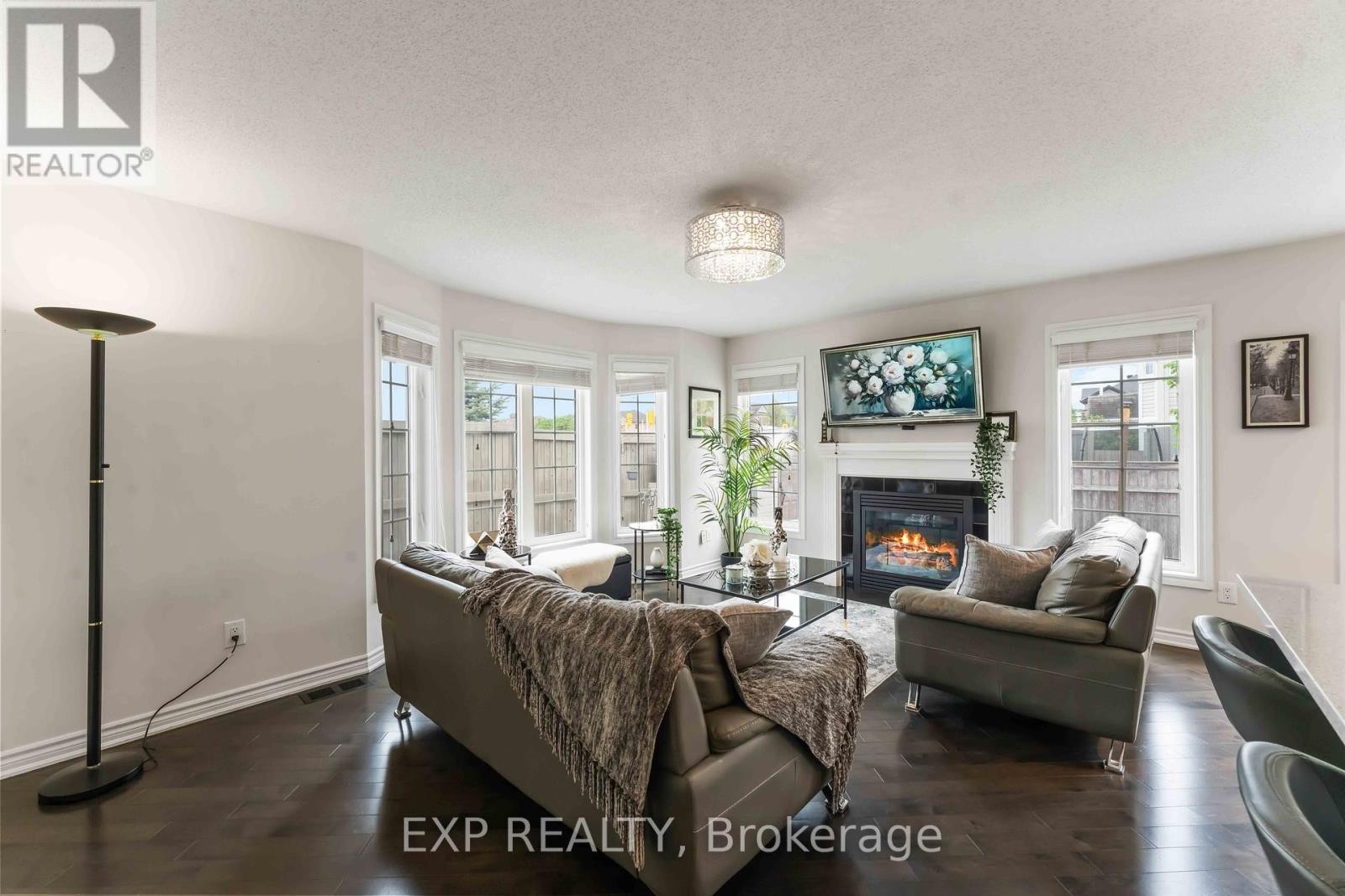 












226 PAR-LA-VILLE CIRCLE

,
Ottawa,




Ontario
K2S0T6

