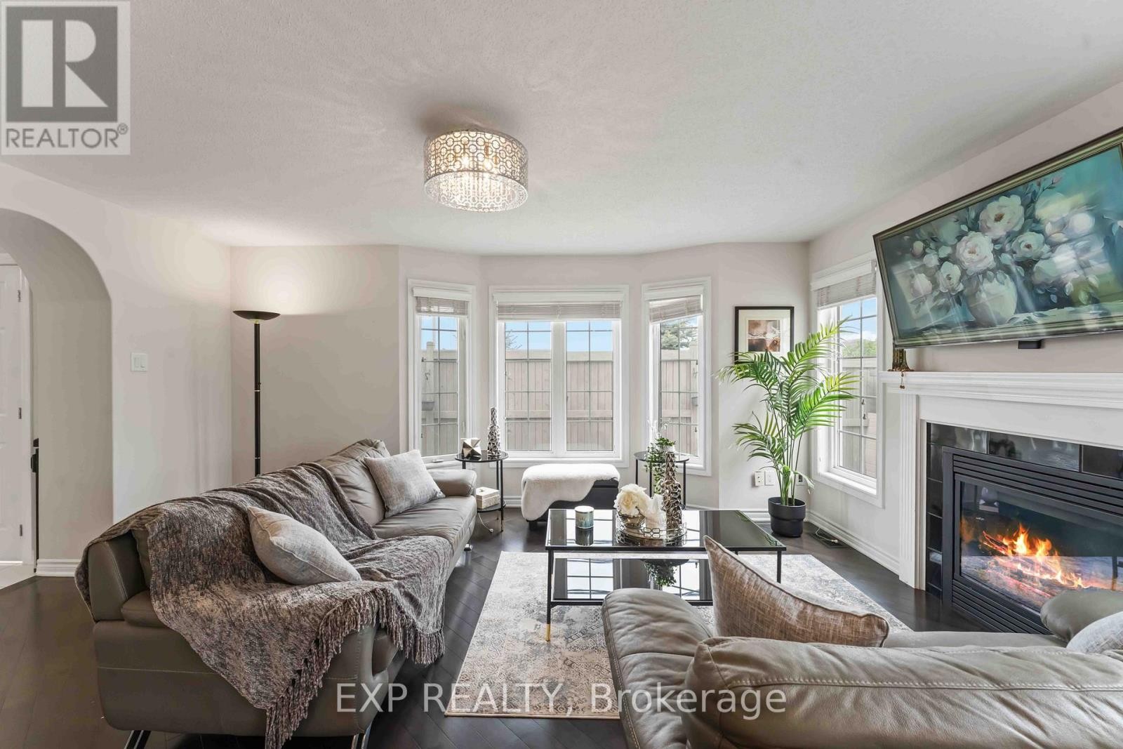 












226 PAR-LA-VILLE CIRCLE

,
Ottawa,




Ontario
K2S0T6

