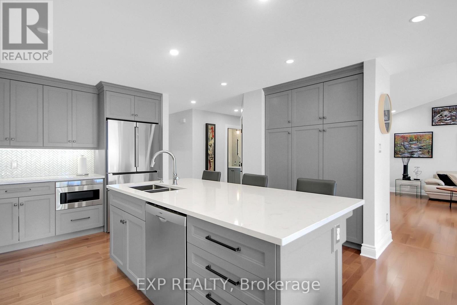 












6202 DEERMEADOW DRIVE

,
Ottawa,




Ontario
K4P1M9

