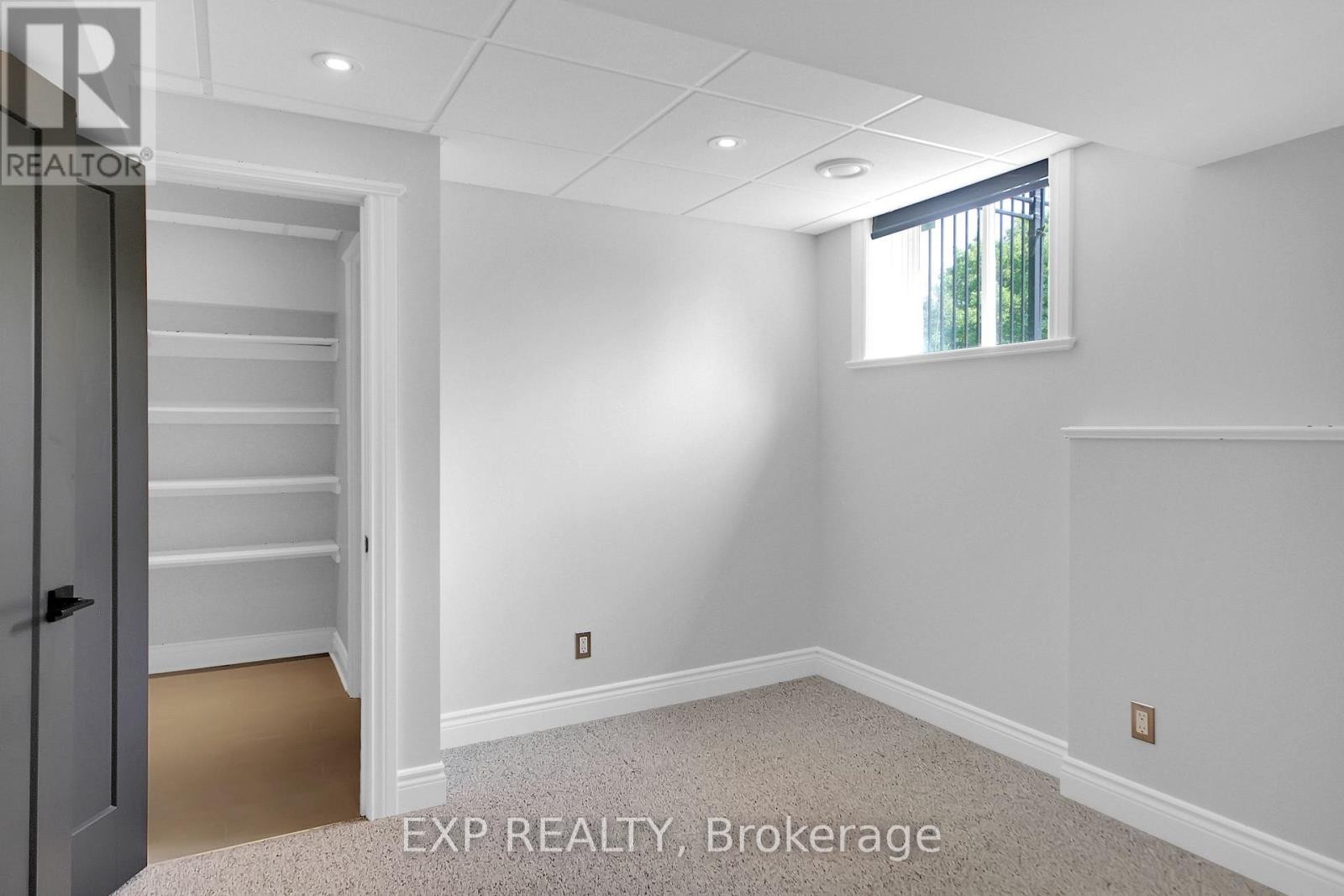 












6202 DEERMEADOW DRIVE

,
Ottawa,




Ontario
K4P1M9

