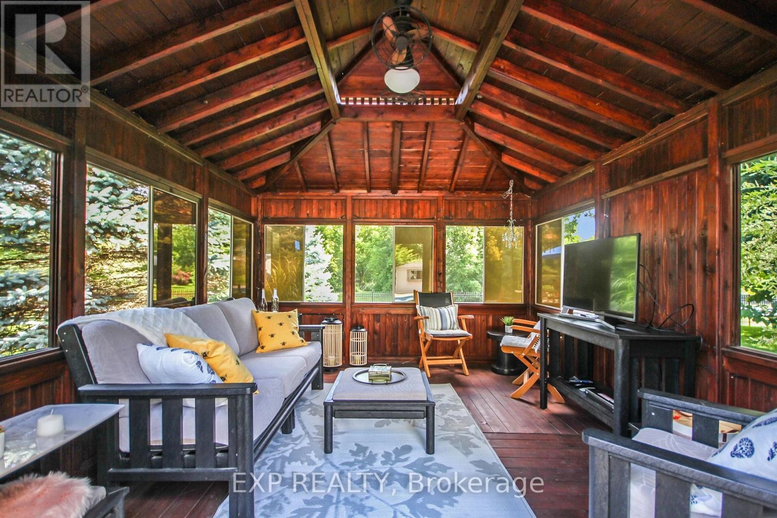 












6202 DEERMEADOW DRIVE

,
Ottawa,




Ontario
K4P1M9

