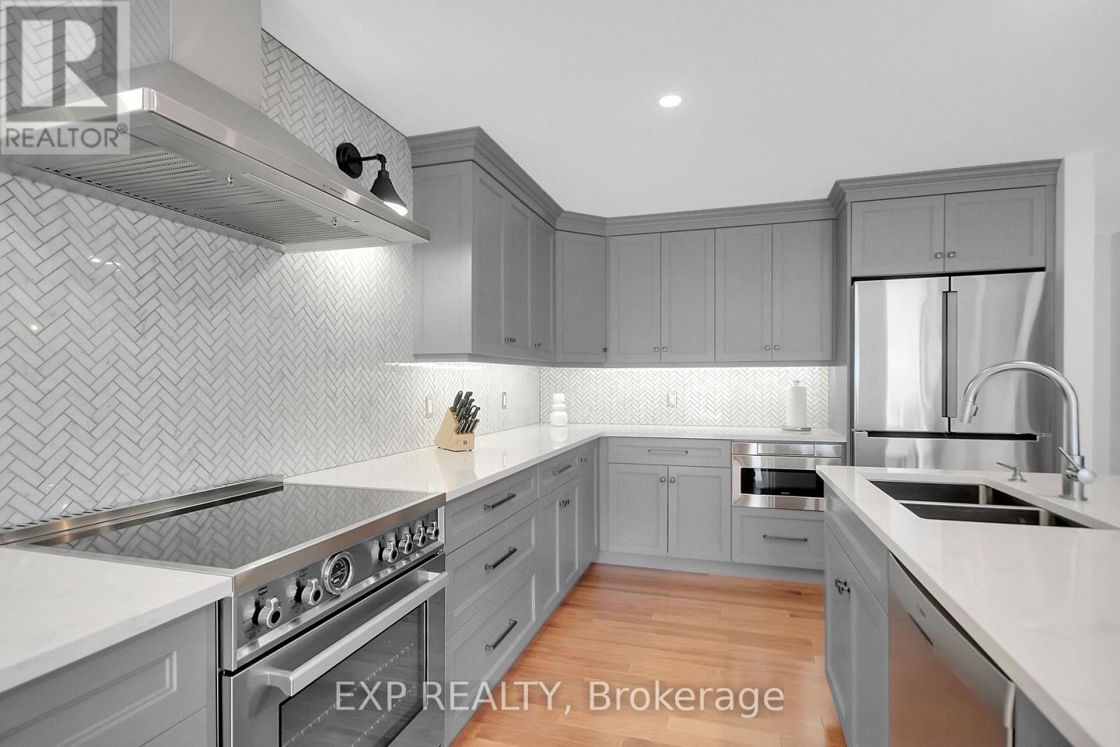 












6202 DEERMEADOW DRIVE

,
Ottawa,




Ontario
K4P1M9

