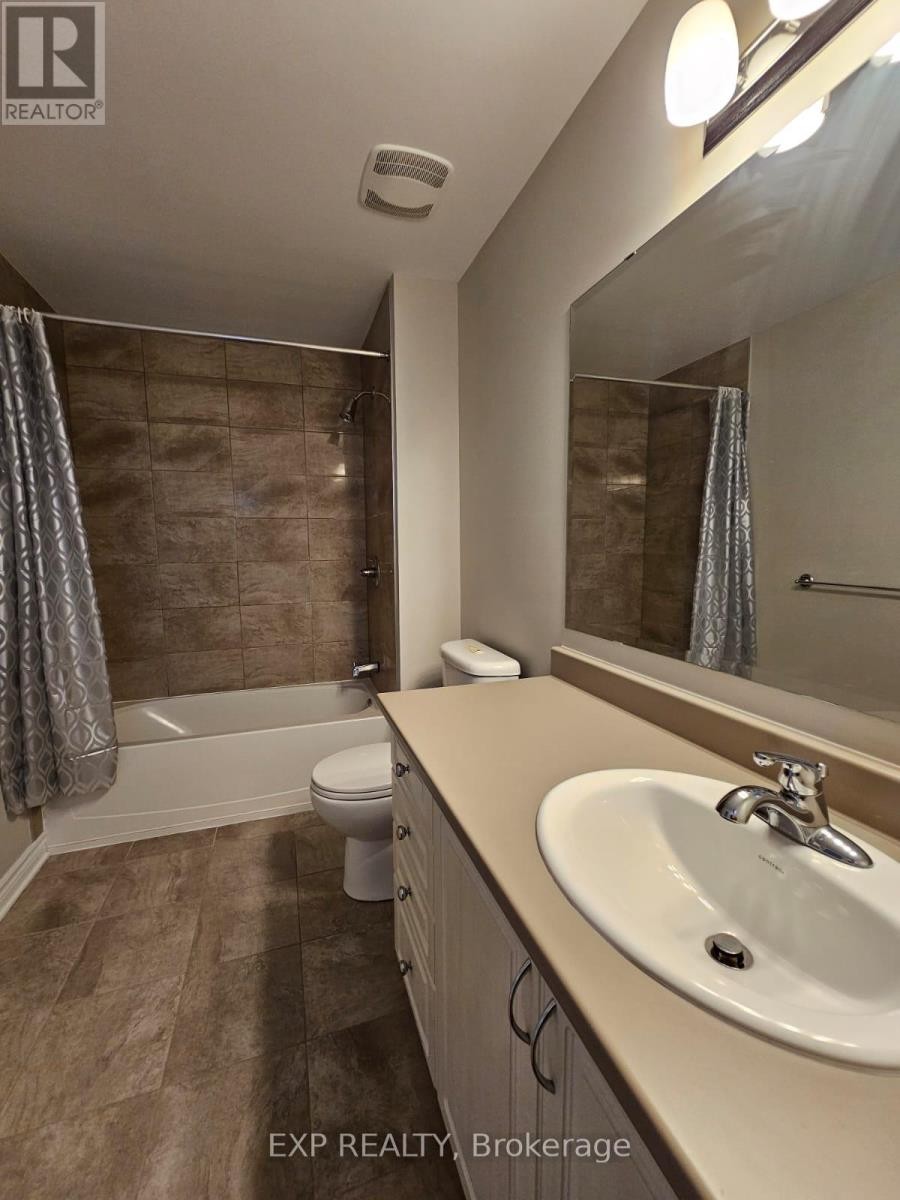 












213 HALYARD WAY

,
Ottawa,




Ontario
K2T0L2

