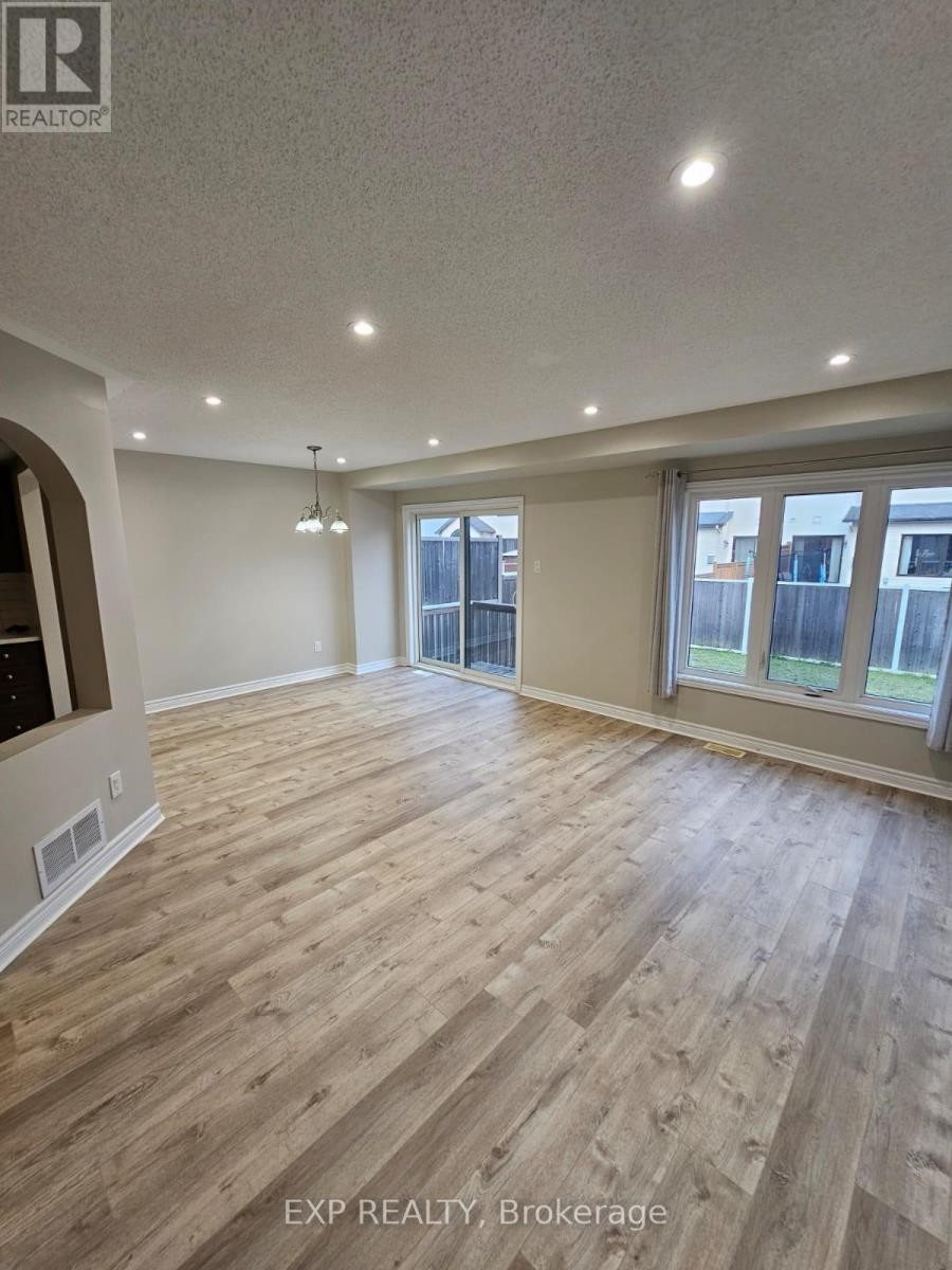 












213 HALYARD WAY

,
Ottawa,




Ontario
K2T0L2

