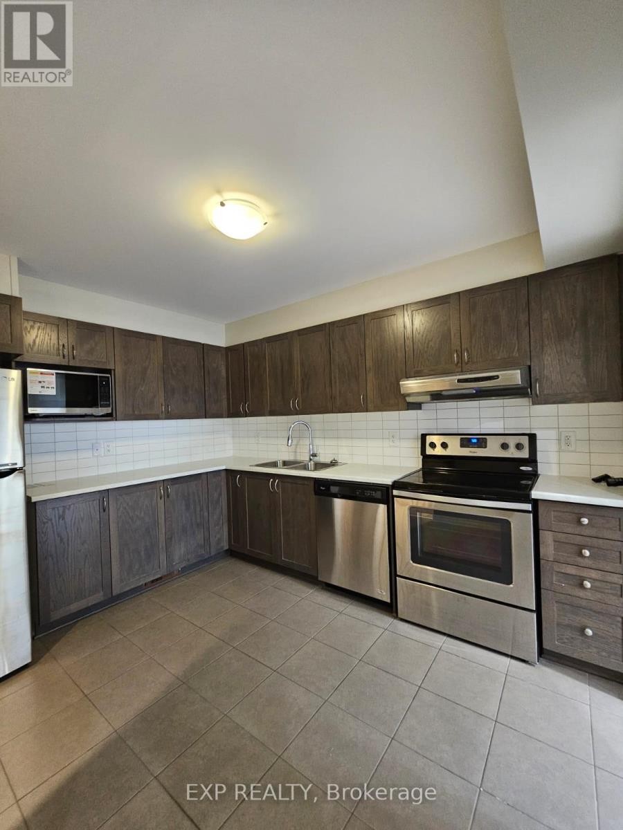 












213 HALYARD WAY

,
Ottawa,




Ontario
K2T0L2

