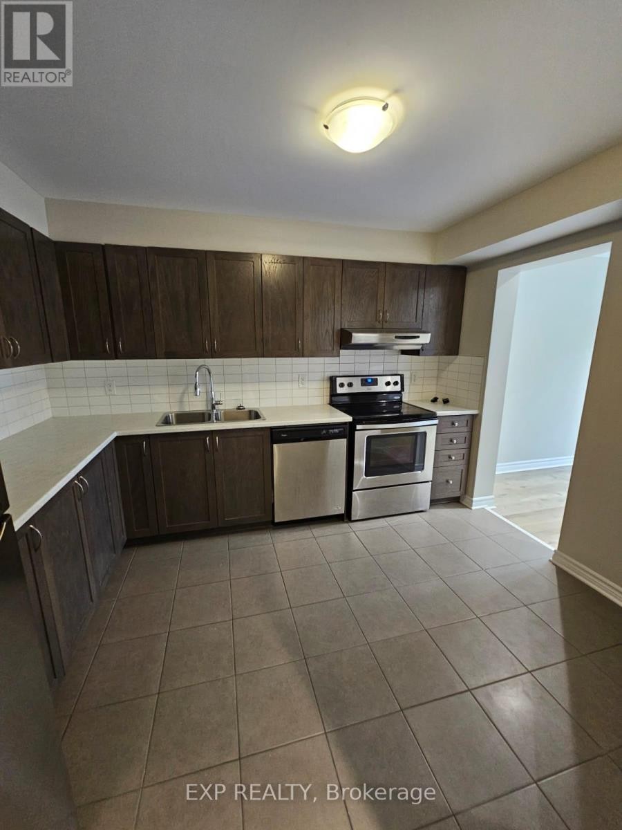 












213 HALYARD WAY

,
Ottawa,




Ontario
K2T0L2

