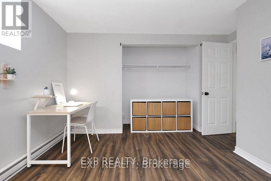 












1 - 244 CHARLOTTE STREET

,
Ottawa,




Ontario
K1N8L3

