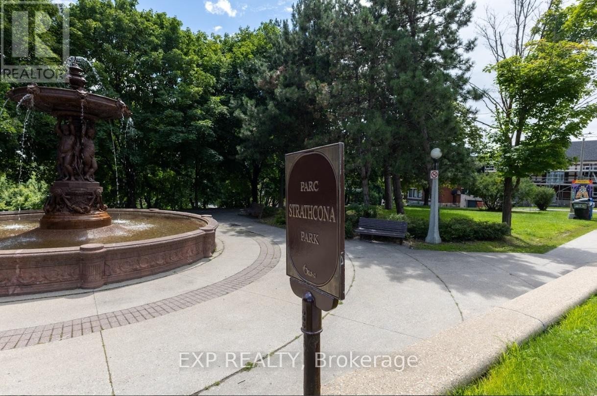 












1 - 244 CHARLOTTE STREET

,
Ottawa,




Ontario
K1N8L3

