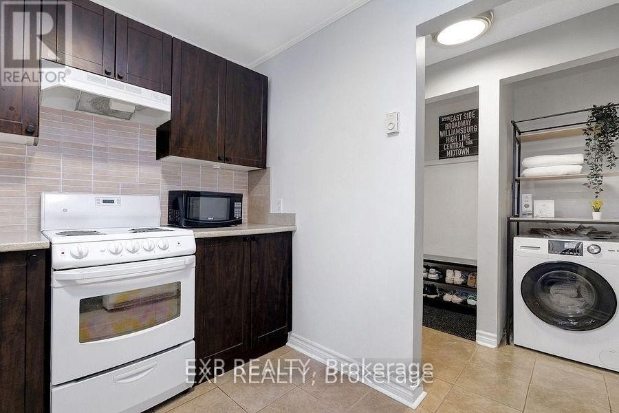 












1 - 244 CHARLOTTE STREET

,
Ottawa,




Ontario
K1N8L3

