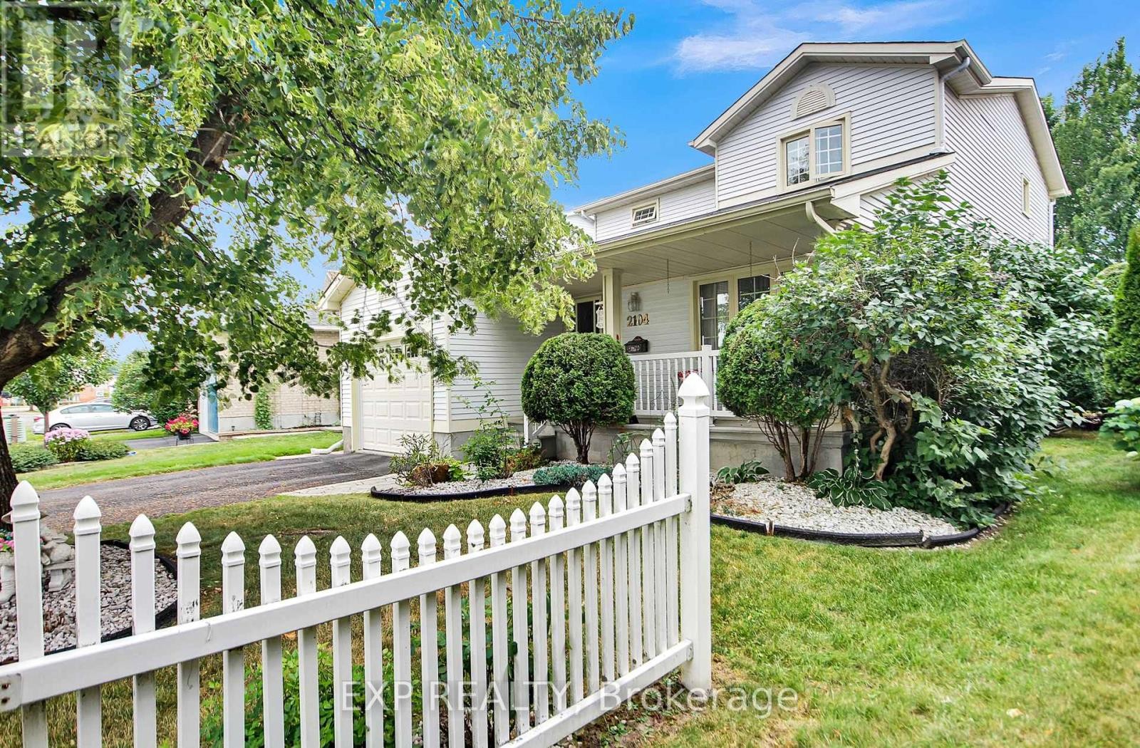 












2104 GARDENWAY DRIVE

,
Ottawa,




Ontario
K4A3K2

