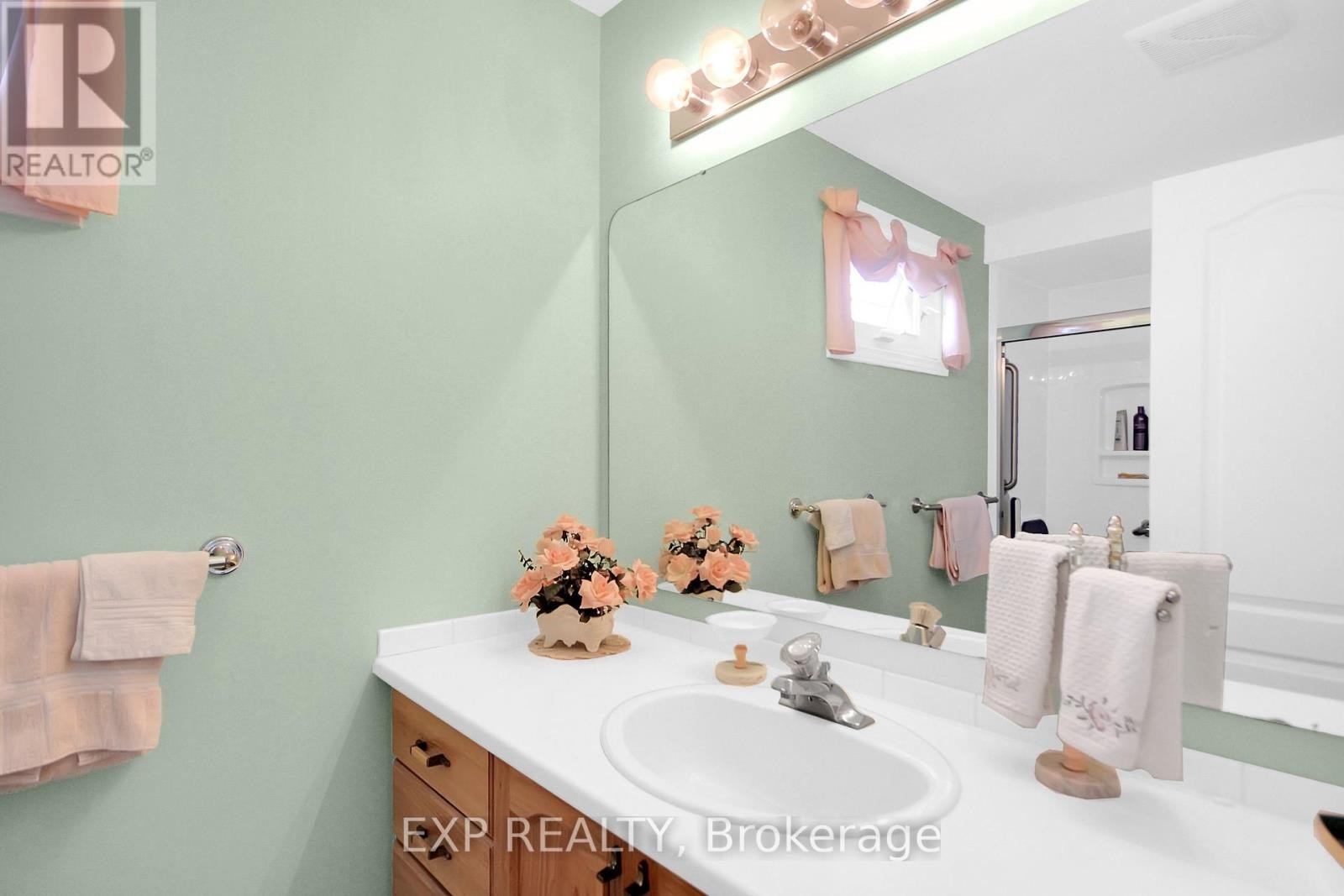 












2104 GARDENWAY DRIVE

,
Ottawa,




Ontario
K4A3K2


